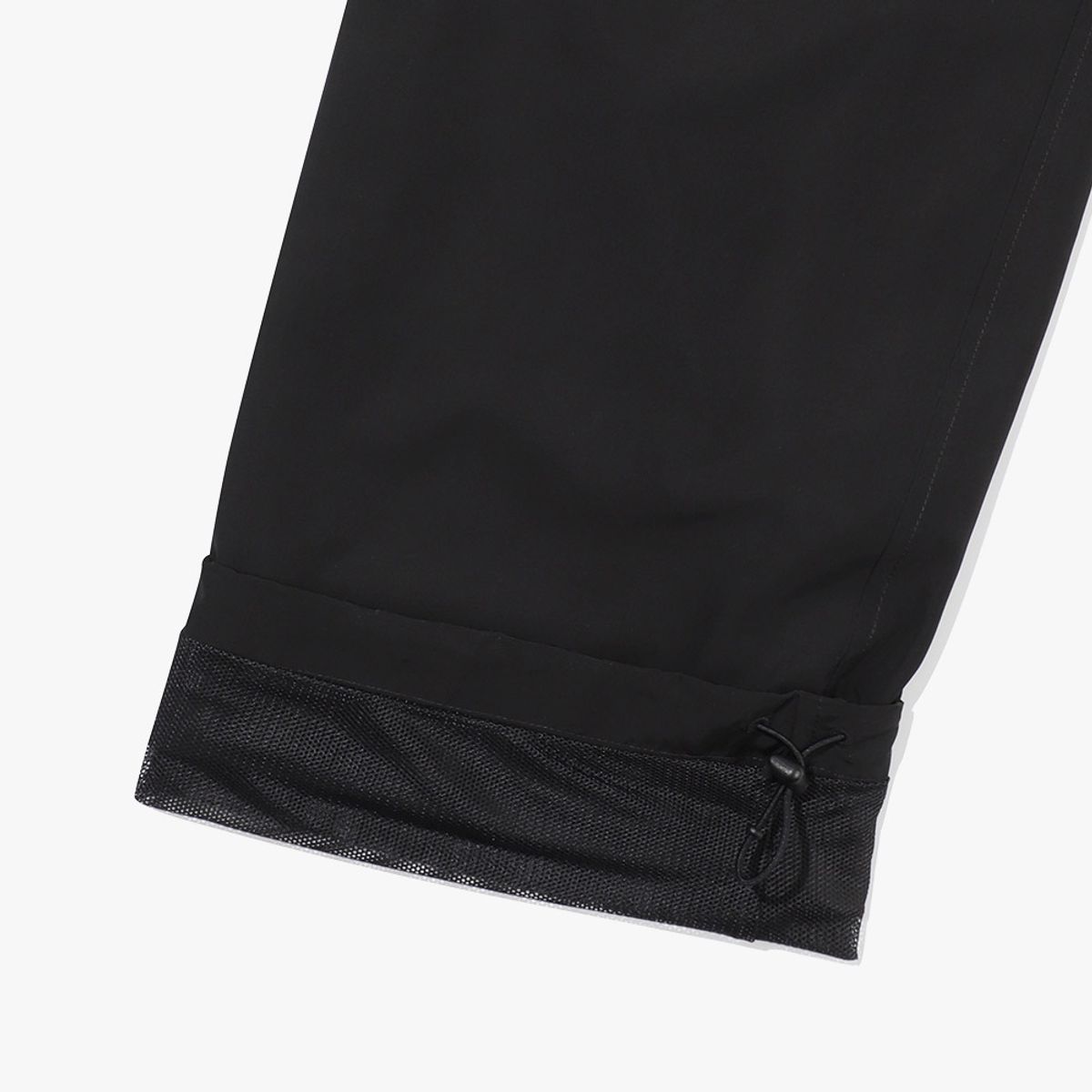 디아도라(diadora) 스트링 포인트 우븐 팬츠 BLACK