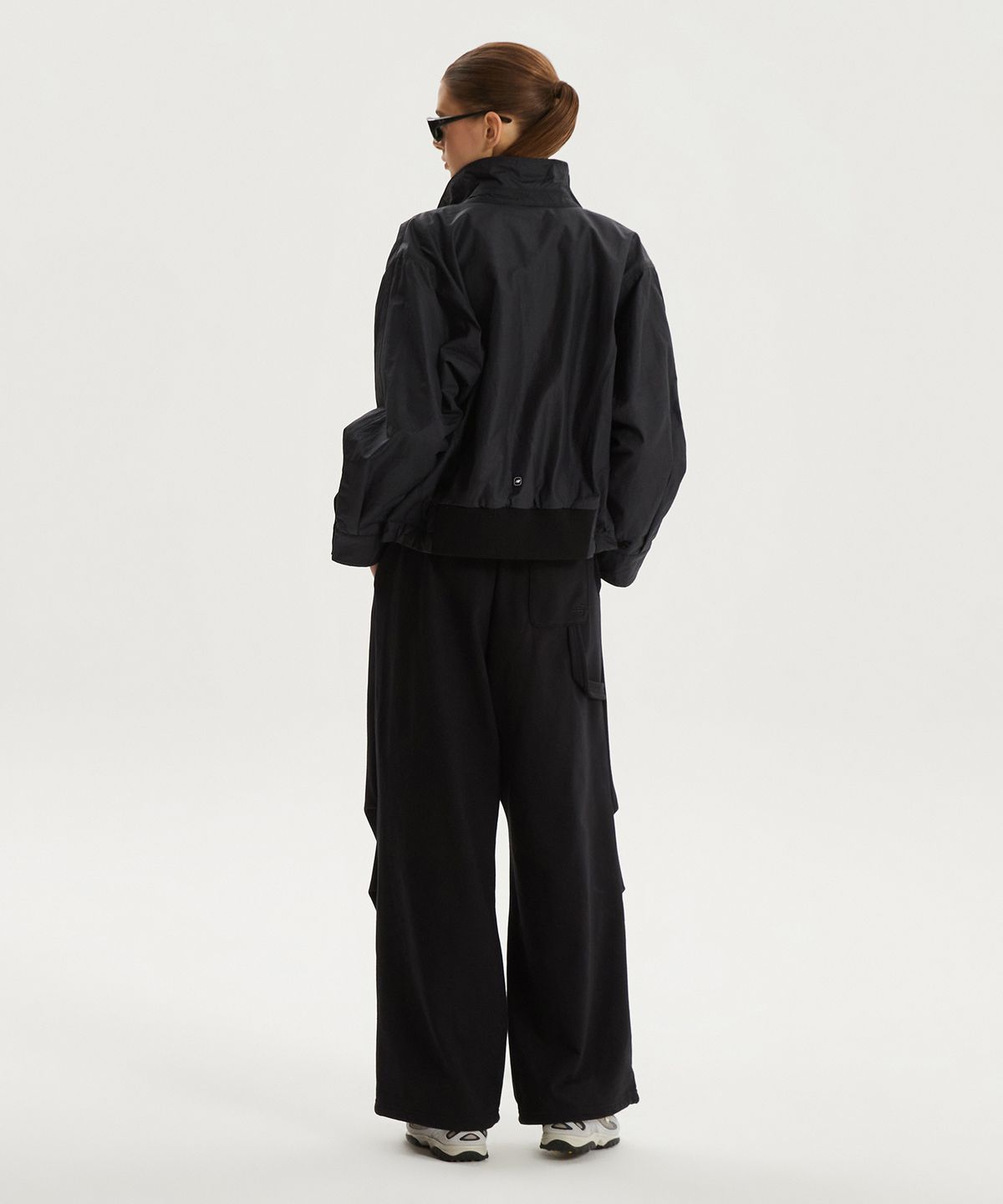 뉴발란스(NEW BALANCE) NBMLG1W242 / WOMEN 에센셜 맥시 와이드 팬츠 (BLACK)