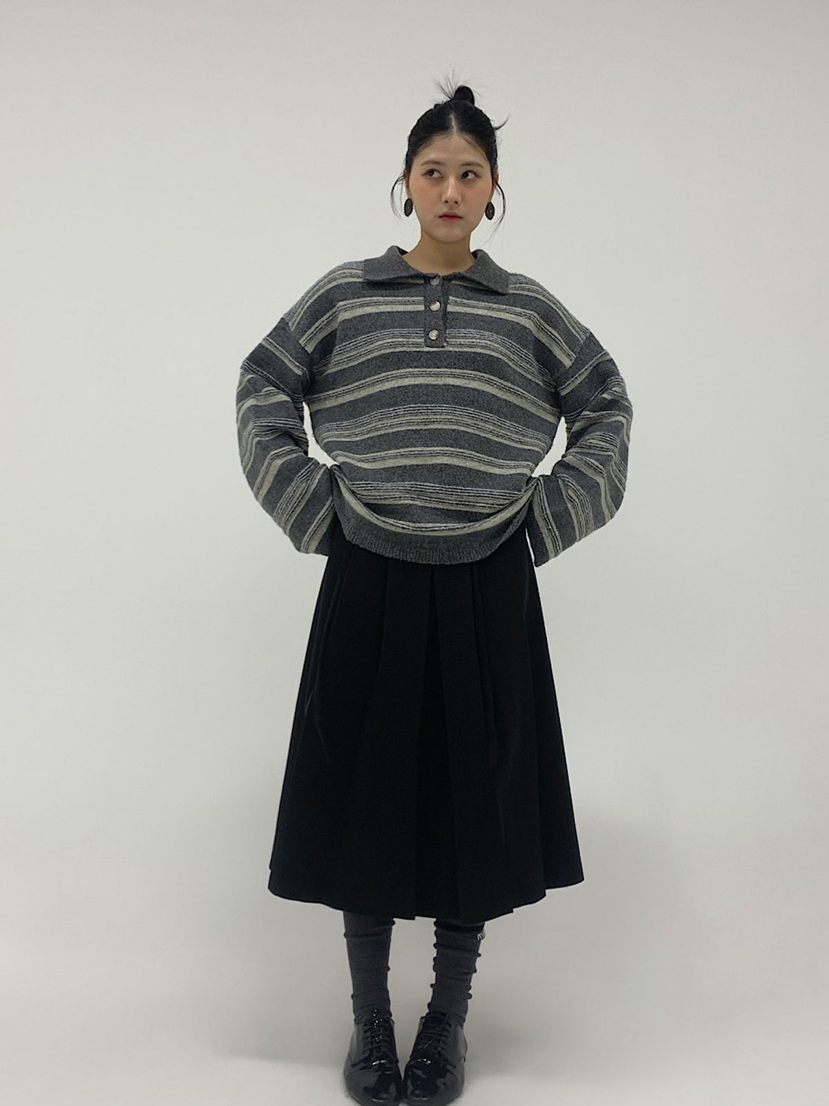 아포엠(APOEM) Strap Line Pleated Skirt (2C)