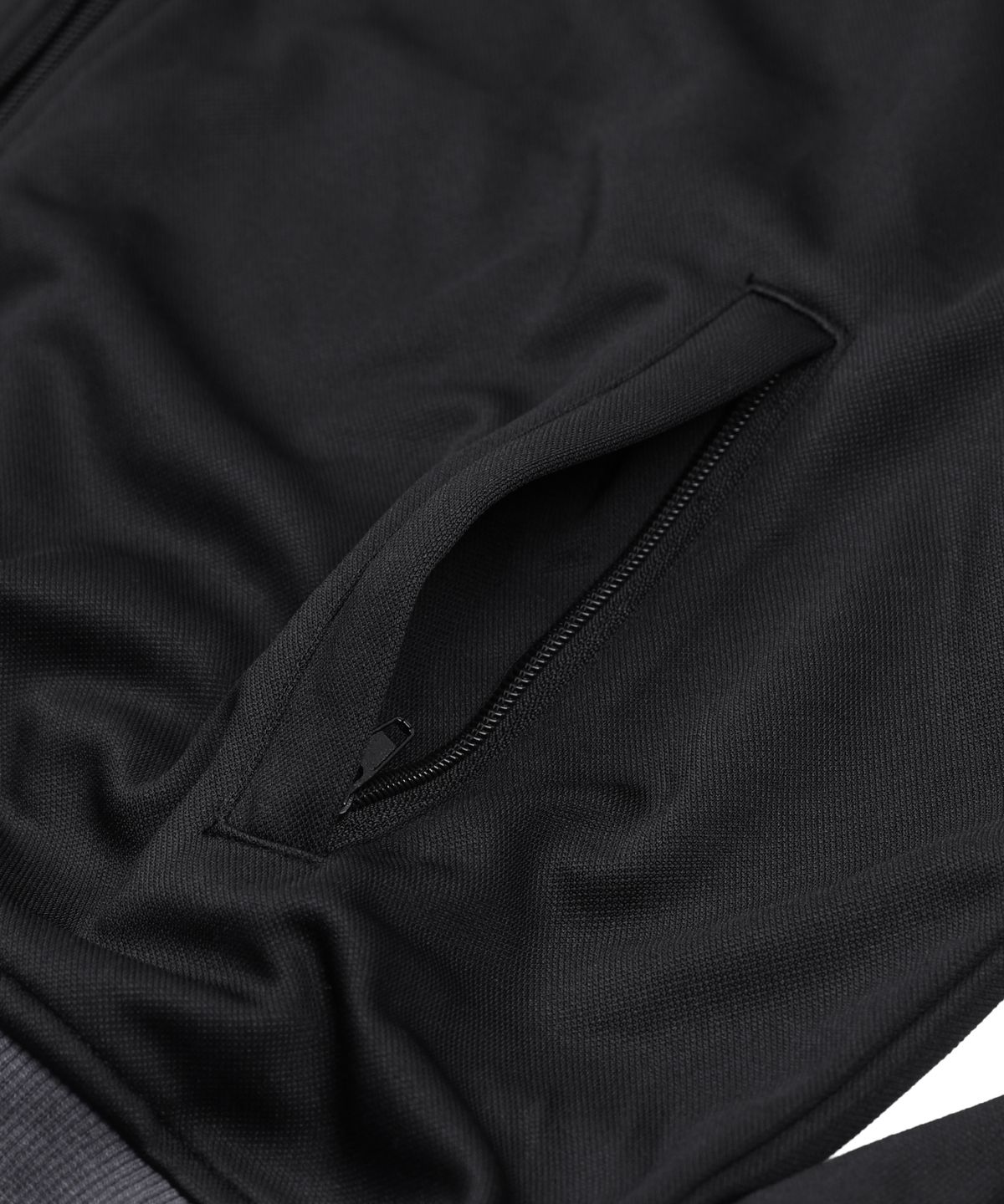 엑스톤즈(XTONZ) XJ136 엑시스 트랙 집업 (BLACK)
