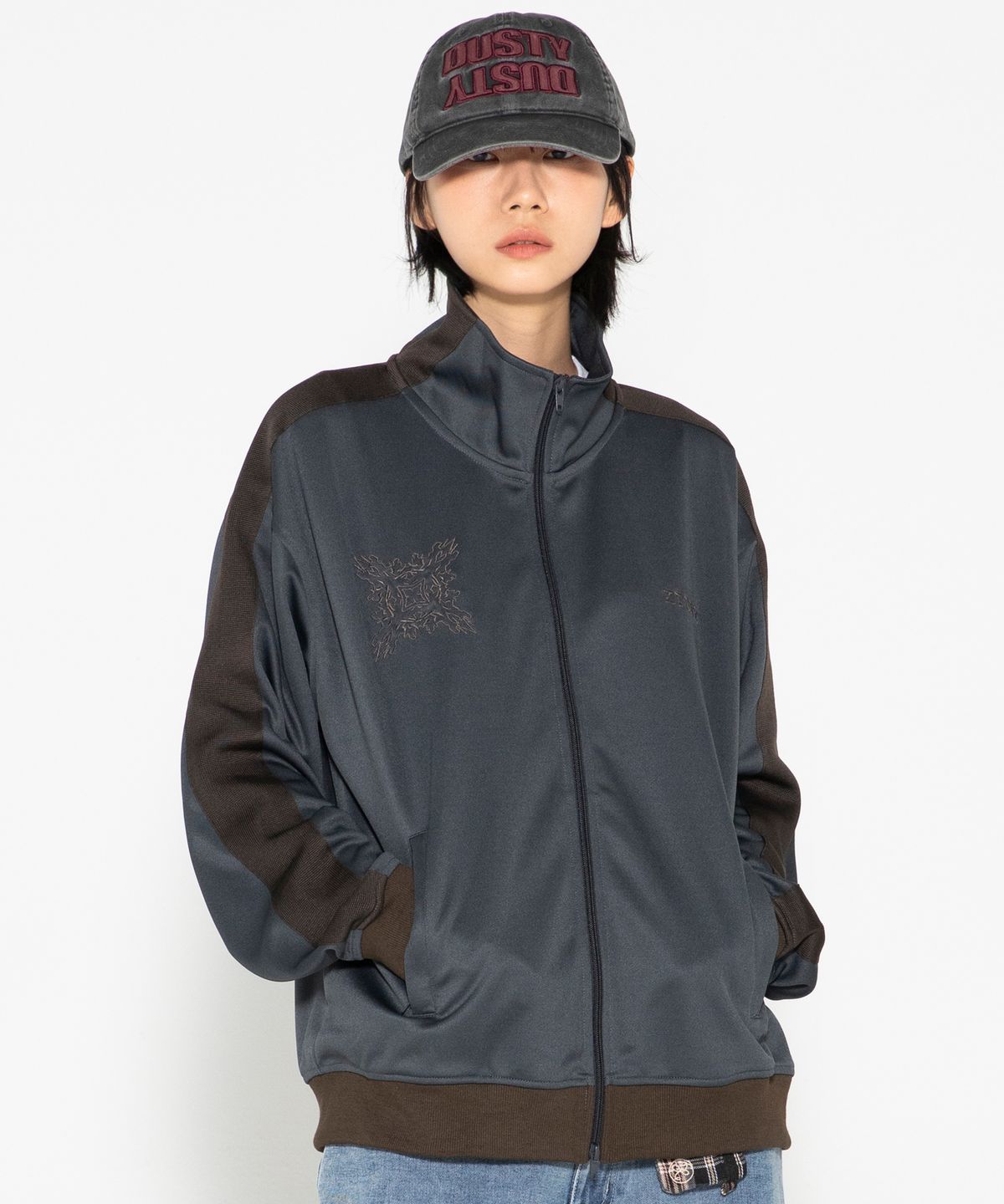 엑스톤즈(XTONZ) XJ136 엑시스 트랙 집업 (CHARCOAL)