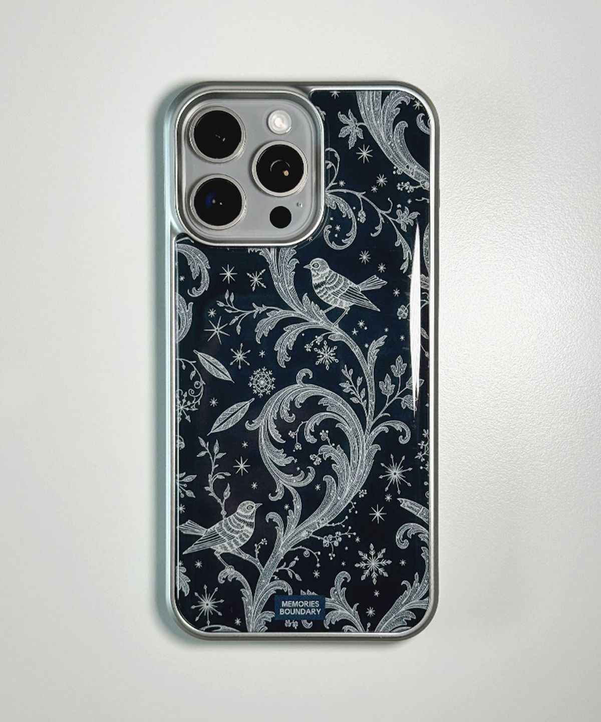 메모리즈바운더리(MEMORIESBOUNDARY) Nocturne Garden Toile Phone Case Midnight Navy (SV_Epoxy/MagSafe Glass)
