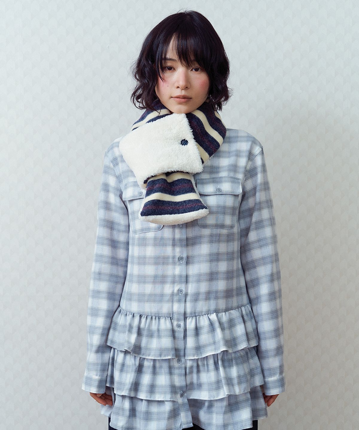 오피쉬(OAFISH) STRIPE REVERSIBLE MUFFLER, NAVY