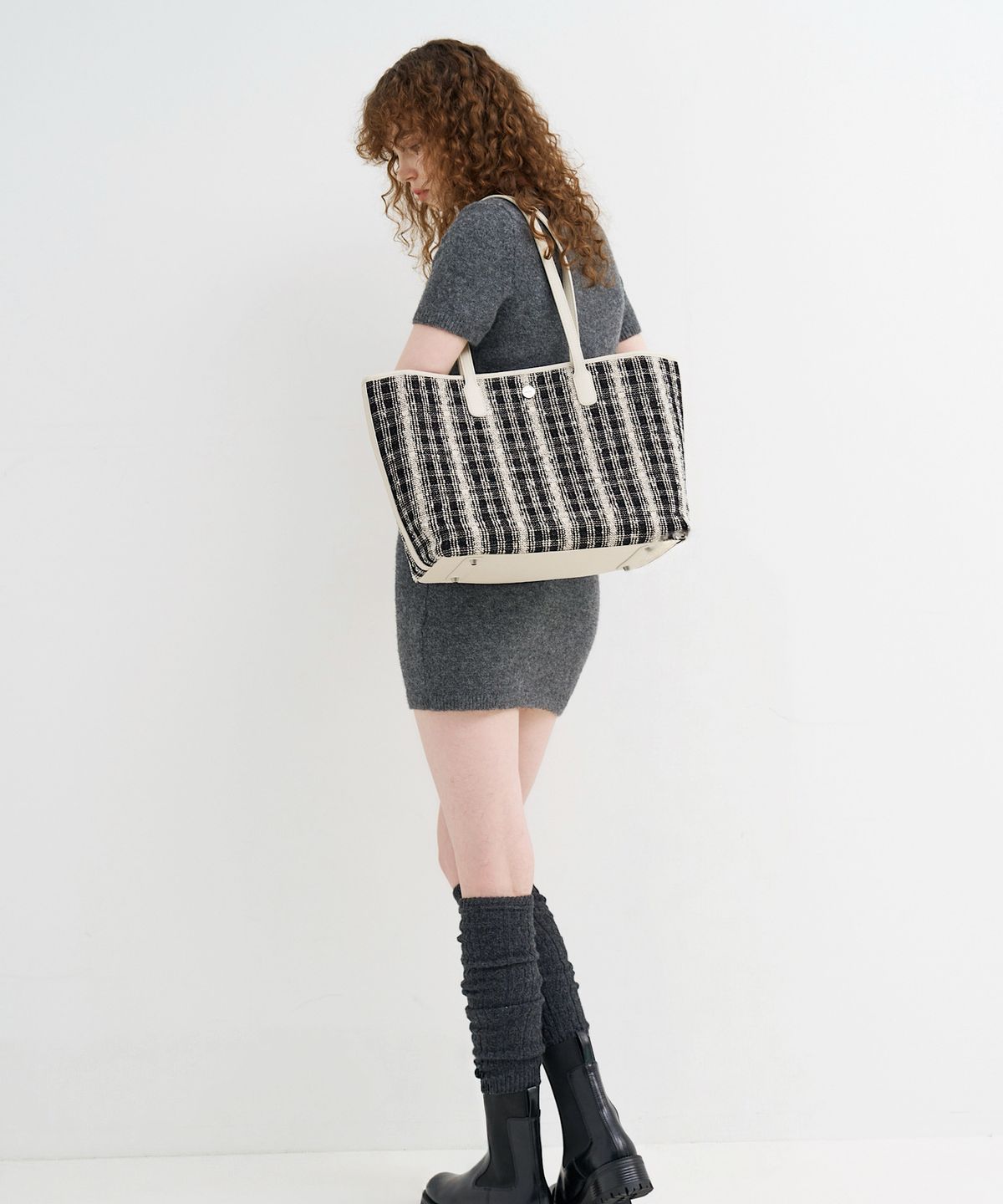 비마이사이드(BMYSIDE) 퍼스트 퀸 백 First Queen Bag (White)