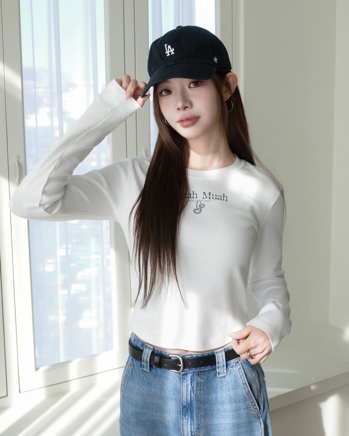 무아무아(MUAHMUAH) 하트 스트링 리본 크롭 티셔츠 [2color]