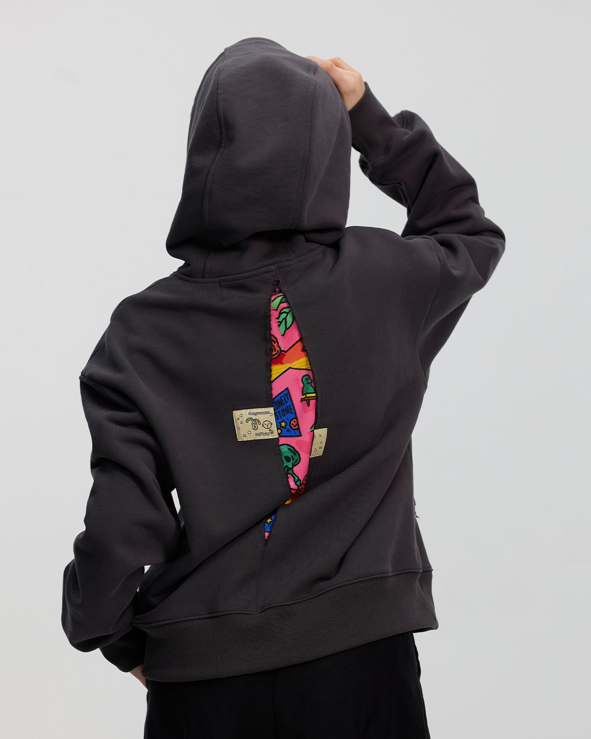 와이쏘씨리얼즈(WHYSOCEREALZ) Lonely Stone Hoodie (모스플라이)