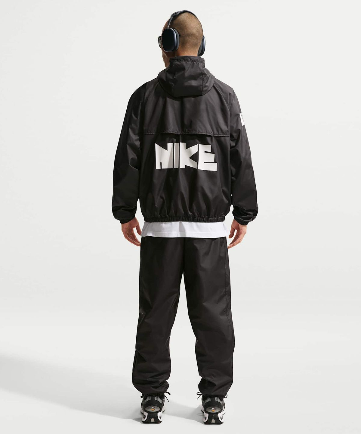 나이키(NIKE) 윈드러너 그래픽 우븐 재킷 M - 블랙:화이트 / IF0877-010