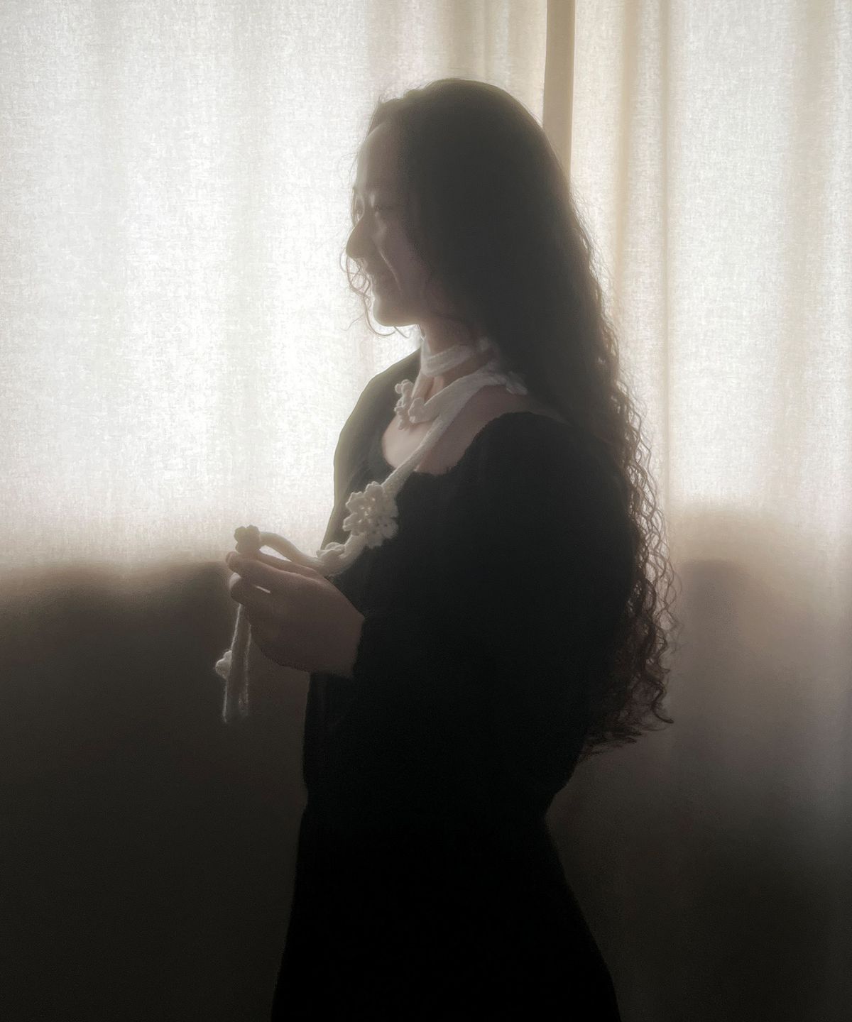 루바티(RUBATI) 스노우블룸 눈꽃 크로쉐 울 머플러_아이보리