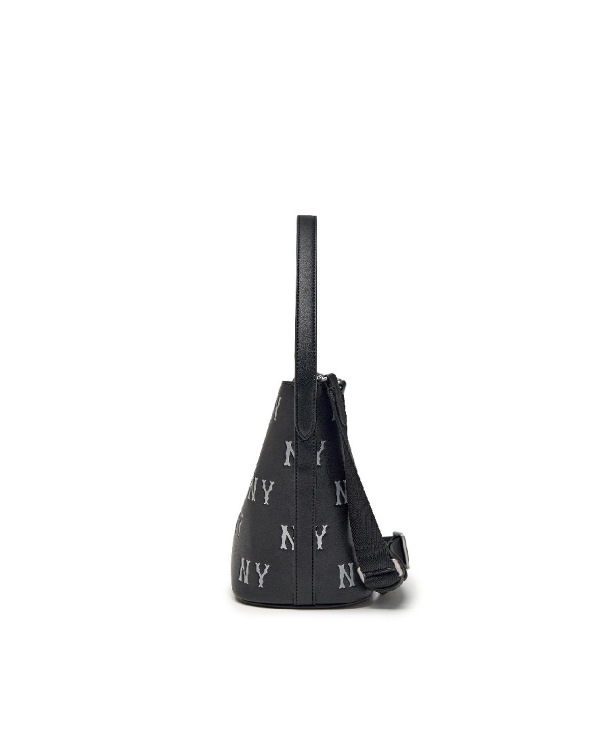 엠엘비(MLB) 클래식 모노그램 엠보 버킷백 NY (Black)