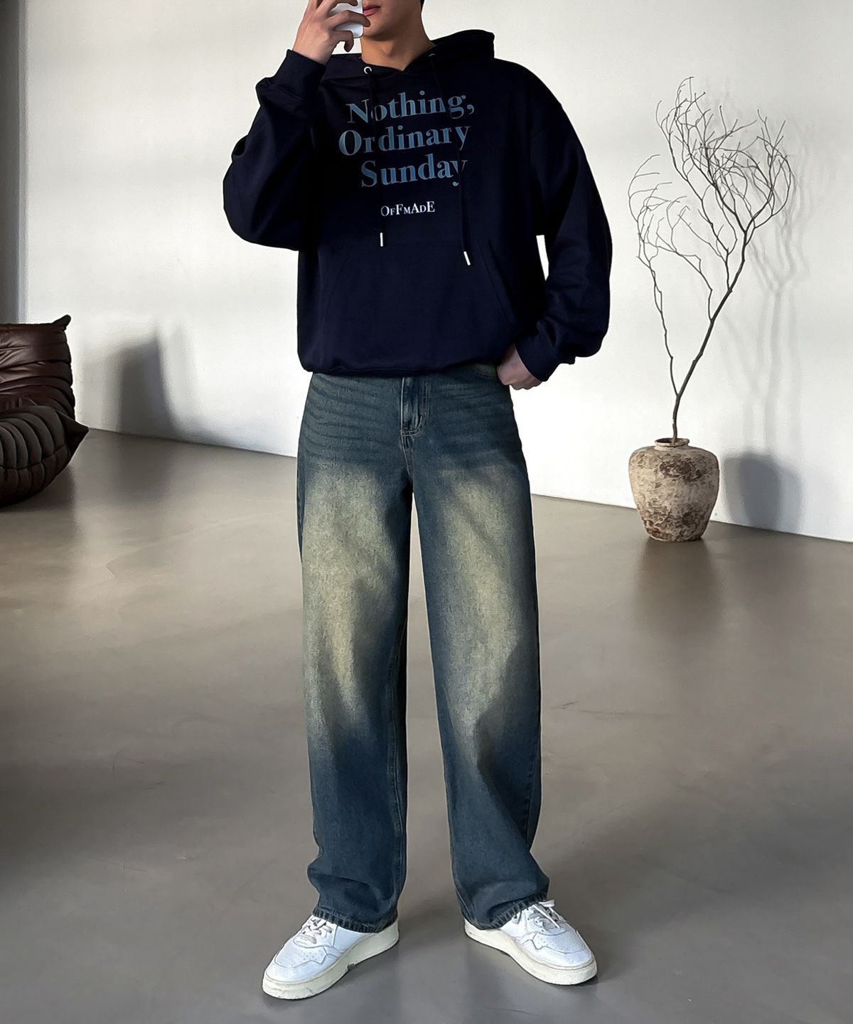 오프메이드(OFFMADE) 샌드워싱 와이드 데님팬츠_빈티지블루
