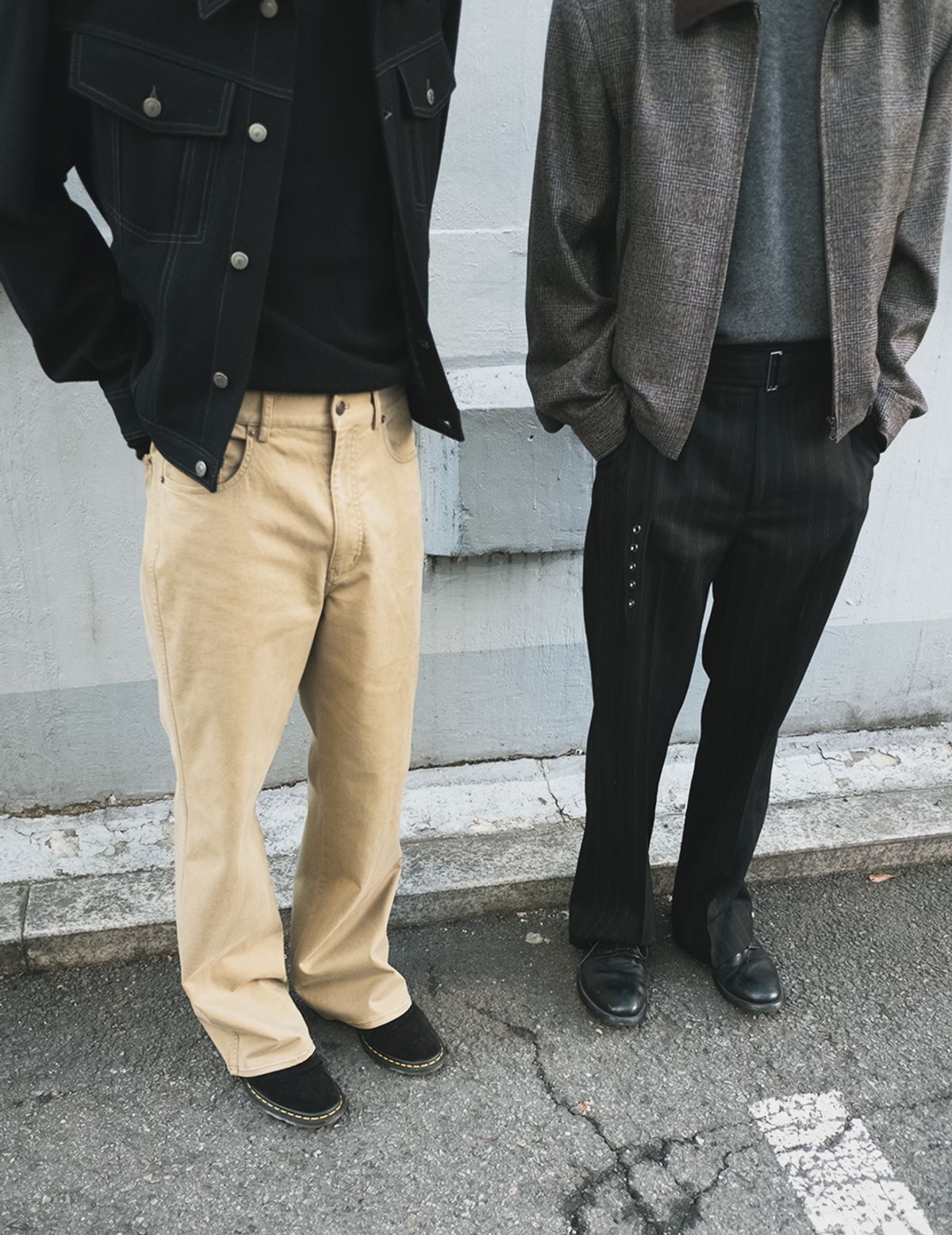 포커페이스(POKERFACE) HERRINGBONE BELTED STRAIGHT FLARE TROUSERS BLACK