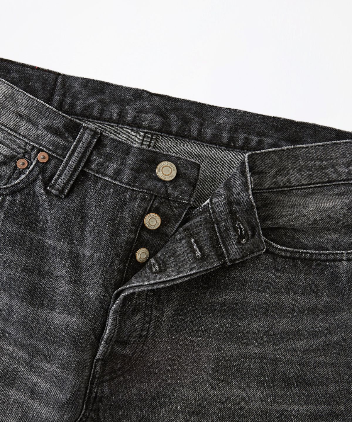 아웃스탠딩(OUTSTANDING) 40S SELVEDGE STRAIGHT PANTS_WASHED BLACK