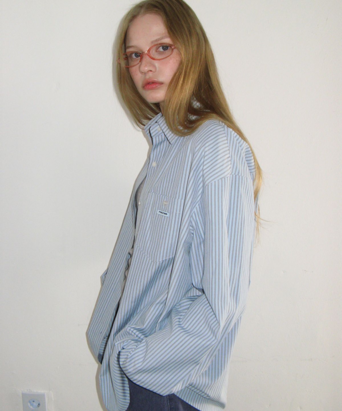 론론(RONRON) BUTTON POCKET OVERSIZED SHIRT BLUE STRIPE