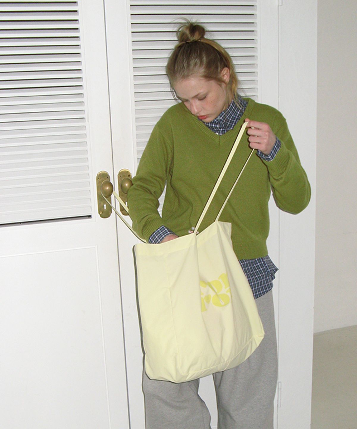 론론(RONRON) DAILY SOFT V NECK KNIT OLIVE