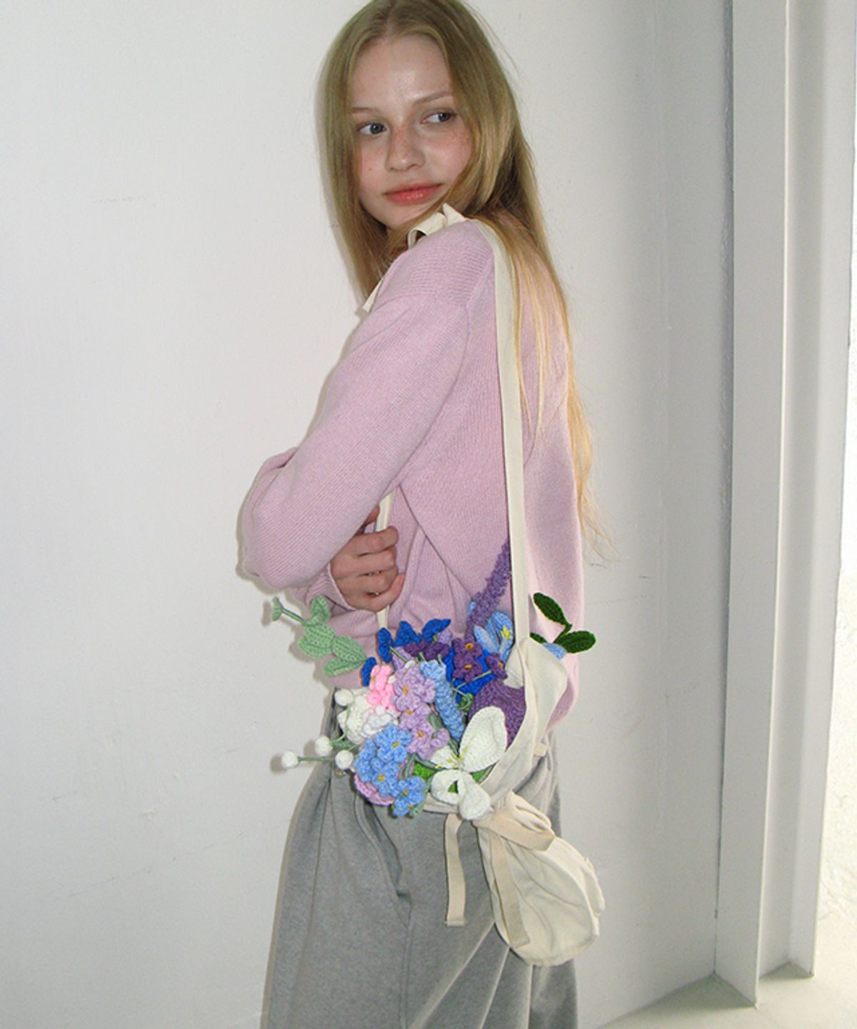 론론(RONRON) DAILY SOFT V NECK KNIT PINK