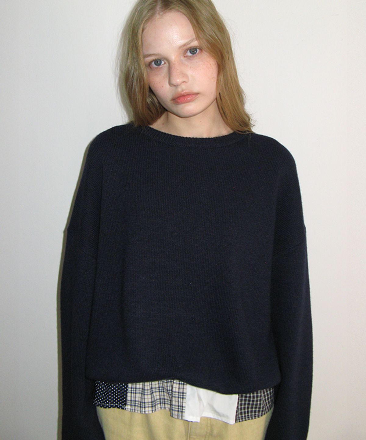 론론(RONRON) PATCHWORK FRILL KNIT PULLOVER NAVY