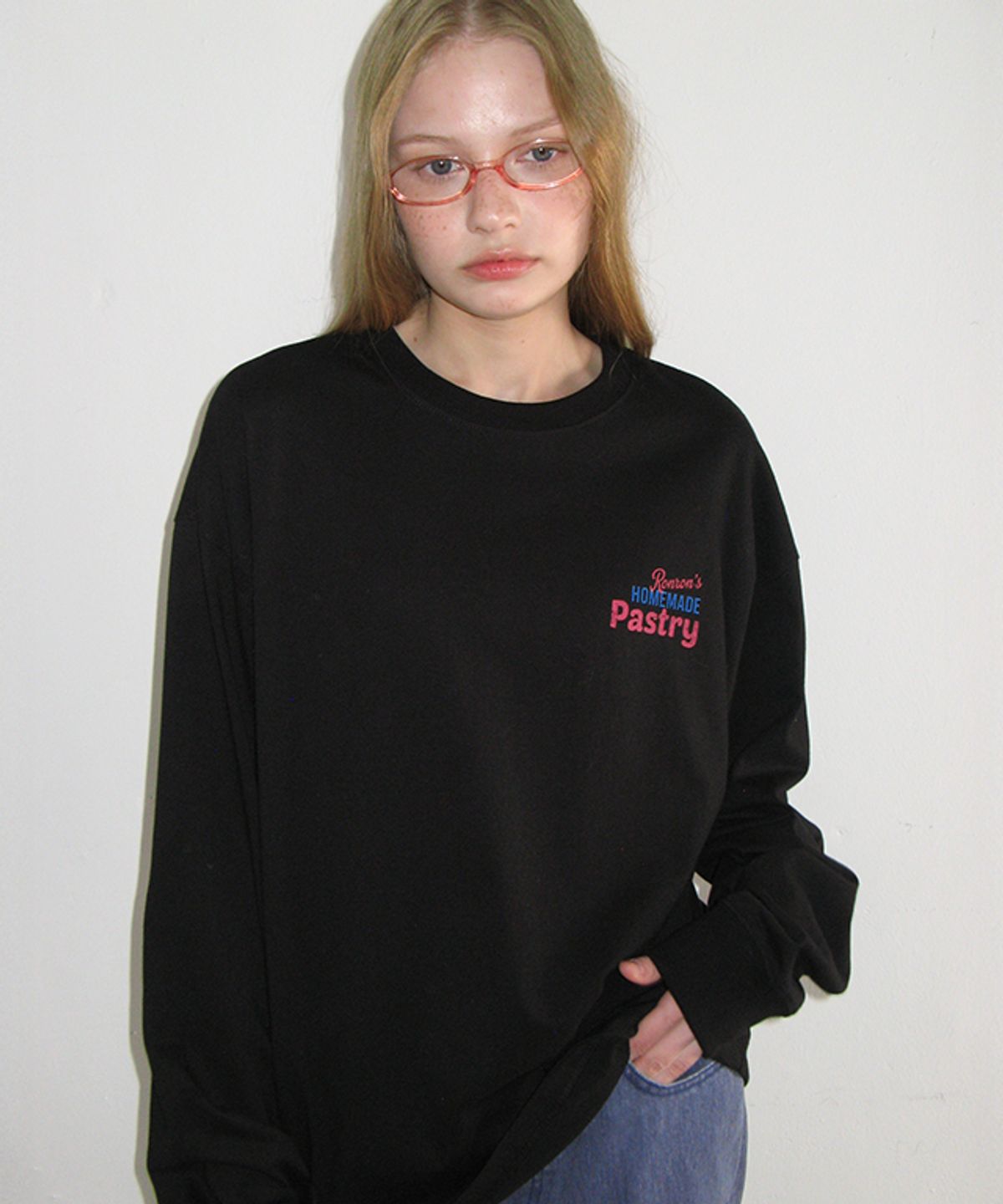 론론(RONRON) VINTAGE CROISSANT OVER FIT LONG SLEEVE BLACK