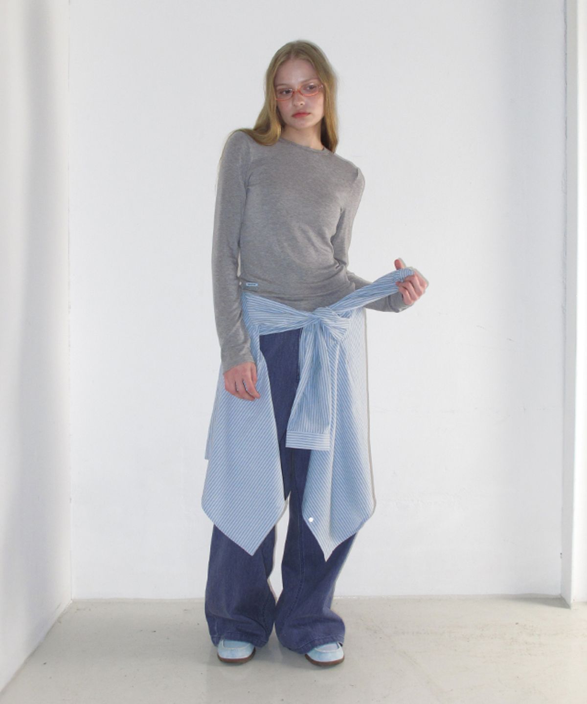 론론(RONRON) SOFT MINI LABEL LONG SLEEVE GREY