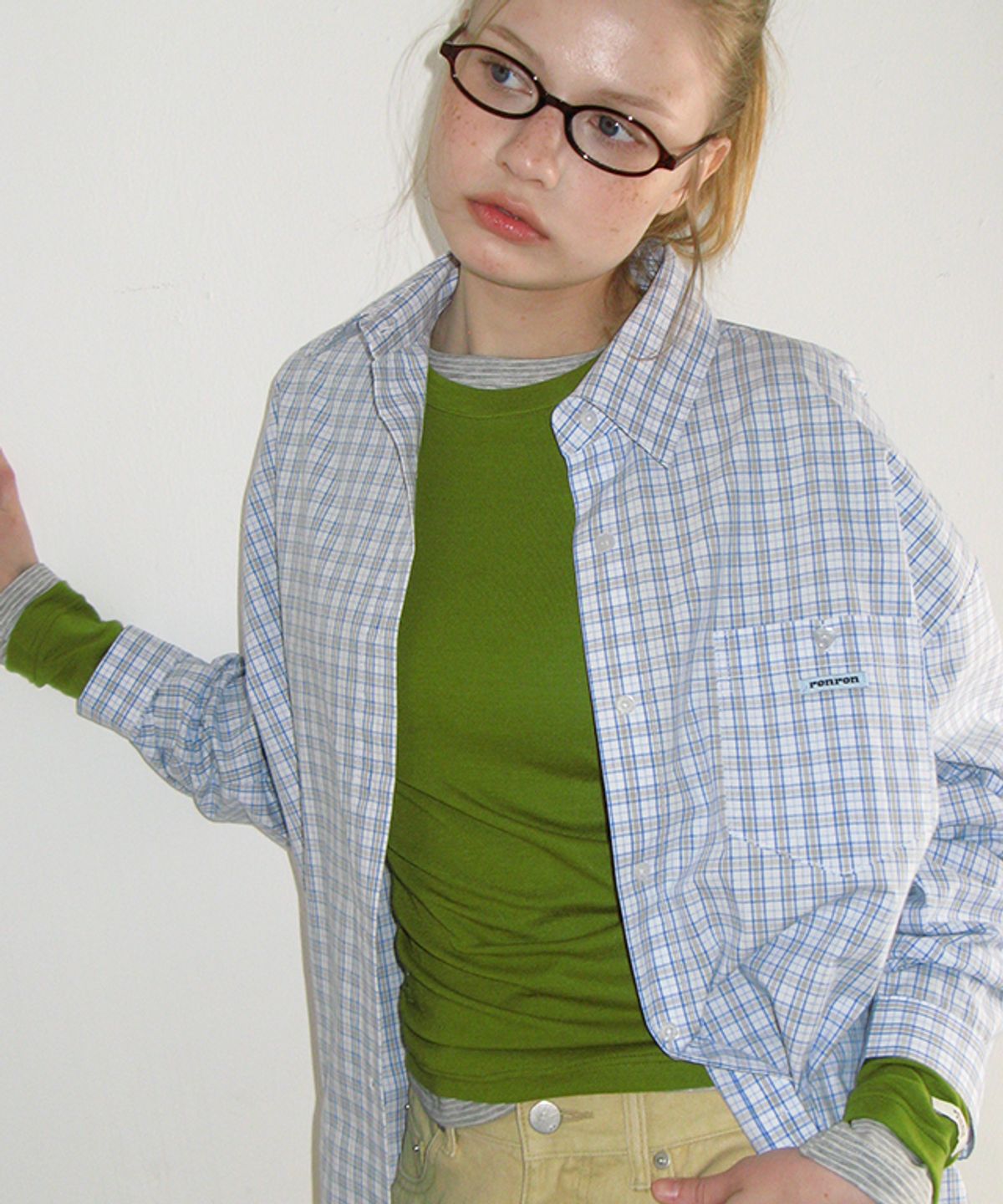 론론(RONRON) SOFT MINI LABEL LONG SLEEVE OLIVE