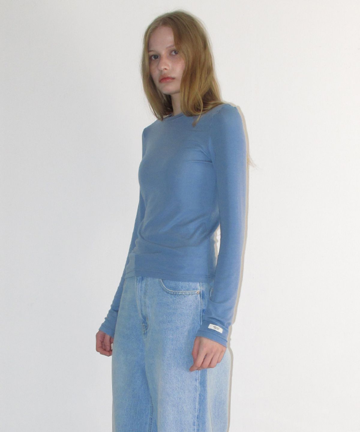 론론(RONRON) SOFT MINI LABEL LONG SLEEVE BLUE