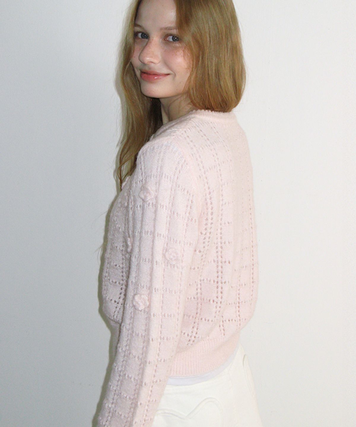 론론(RONRON) CROCHET FLOWER HANDMADE KNIT CARDIGAN SOFT PINK