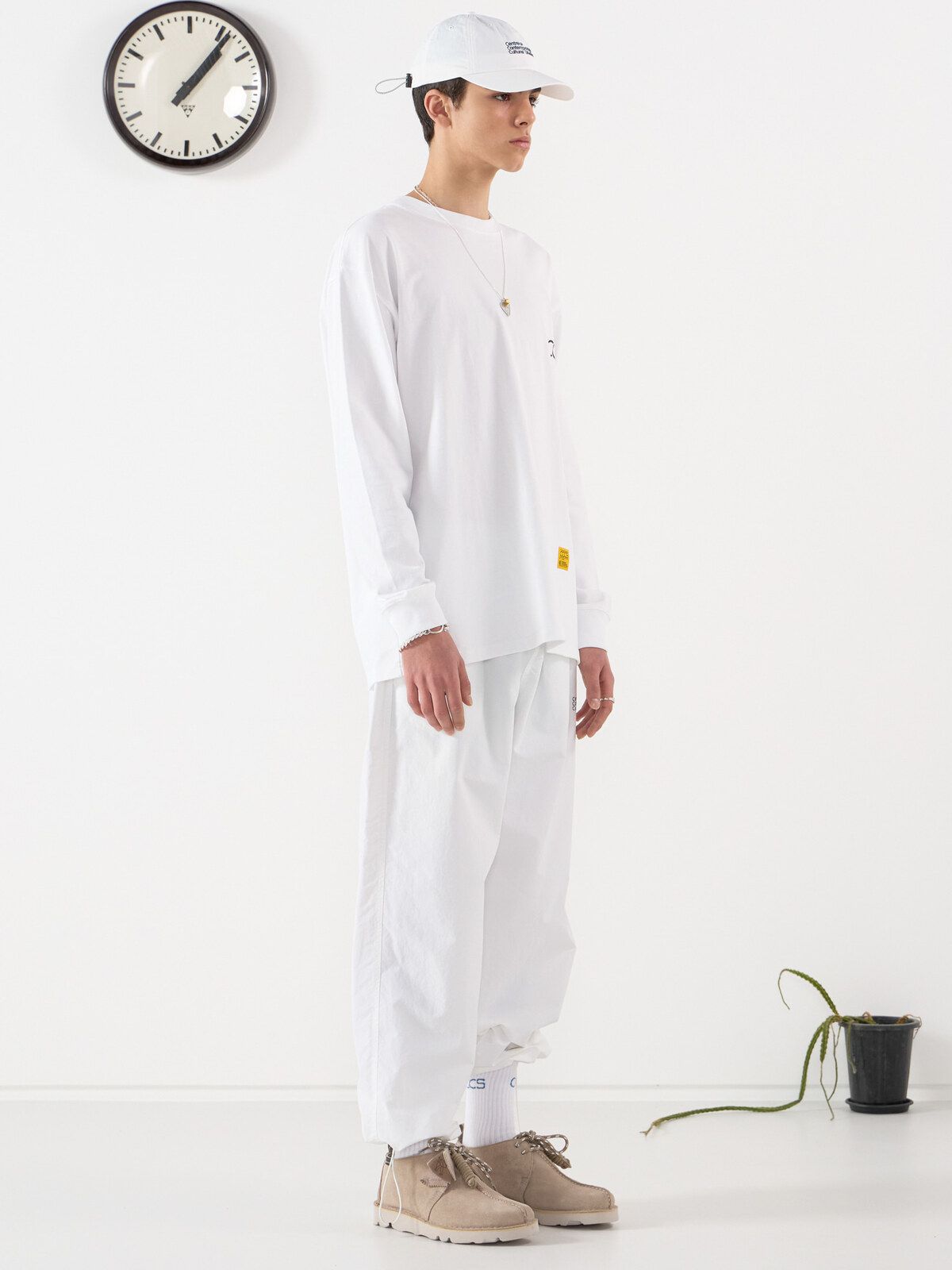 씨씨씨에스(CCCS) WHITE TRACK PANTS