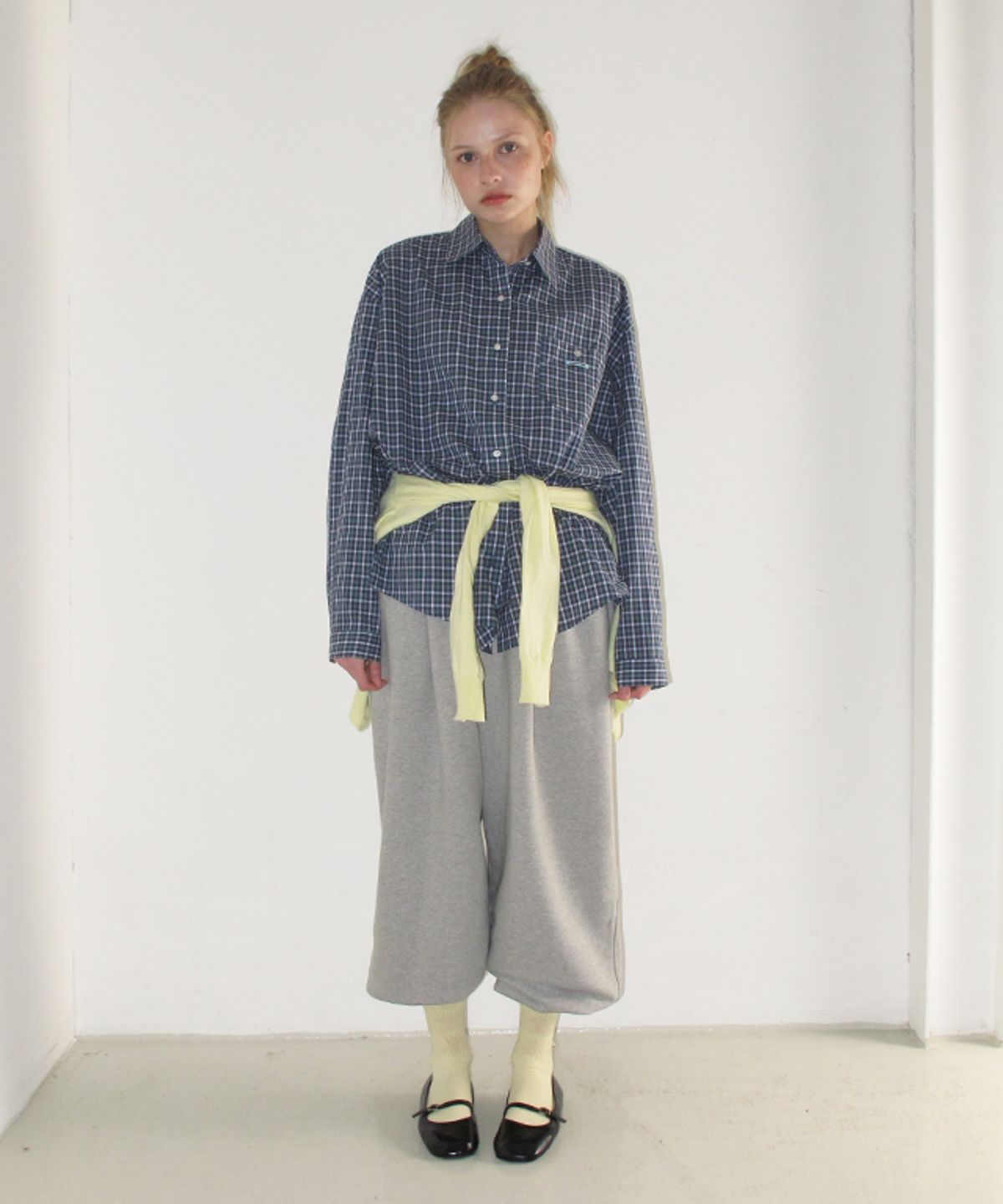론론(RONRON) SUBTLE LOGO WIDE SWEAT PANTS GREY