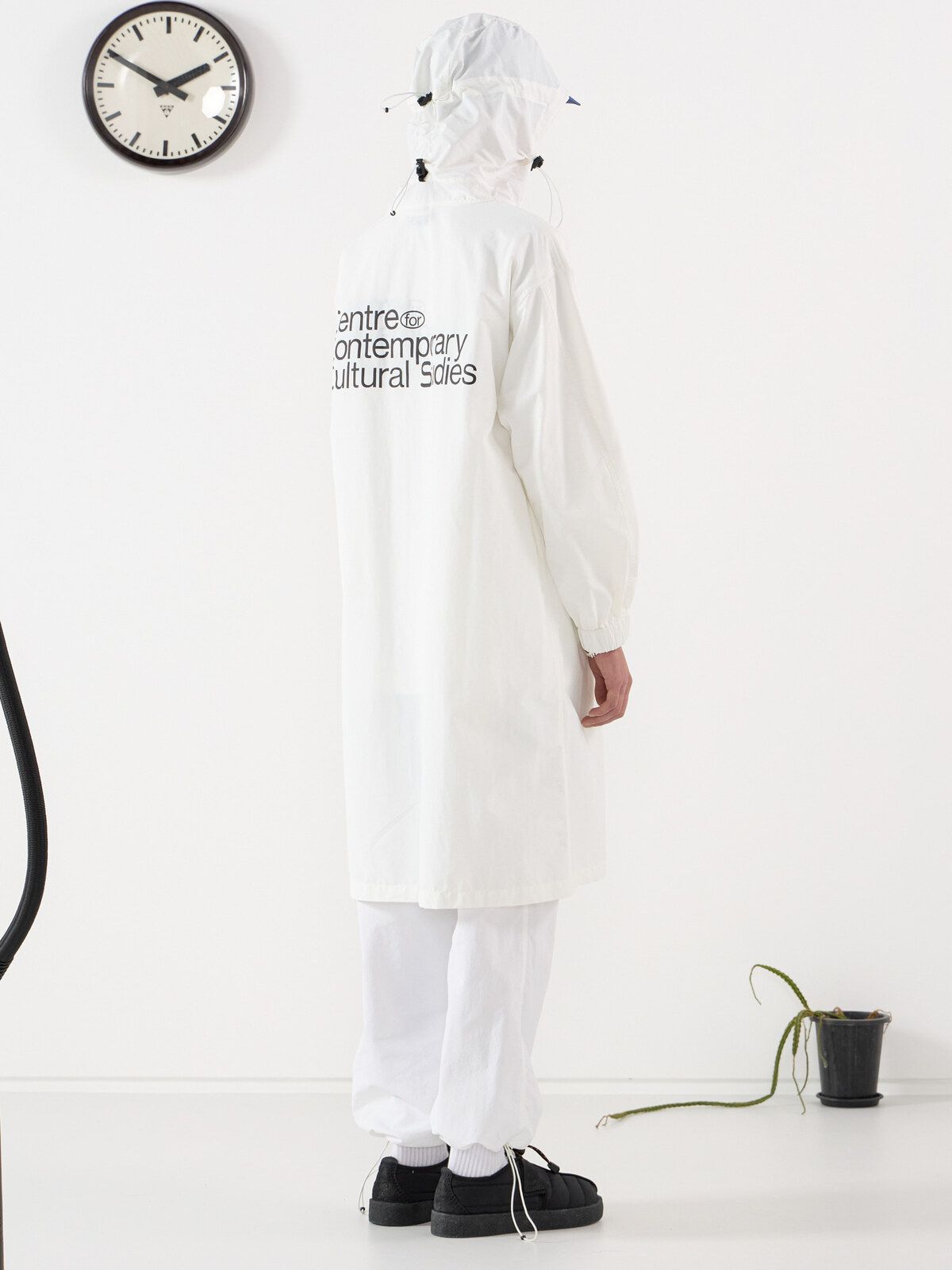 씨씨씨에스(CCCS) WHITE HOODED COAT