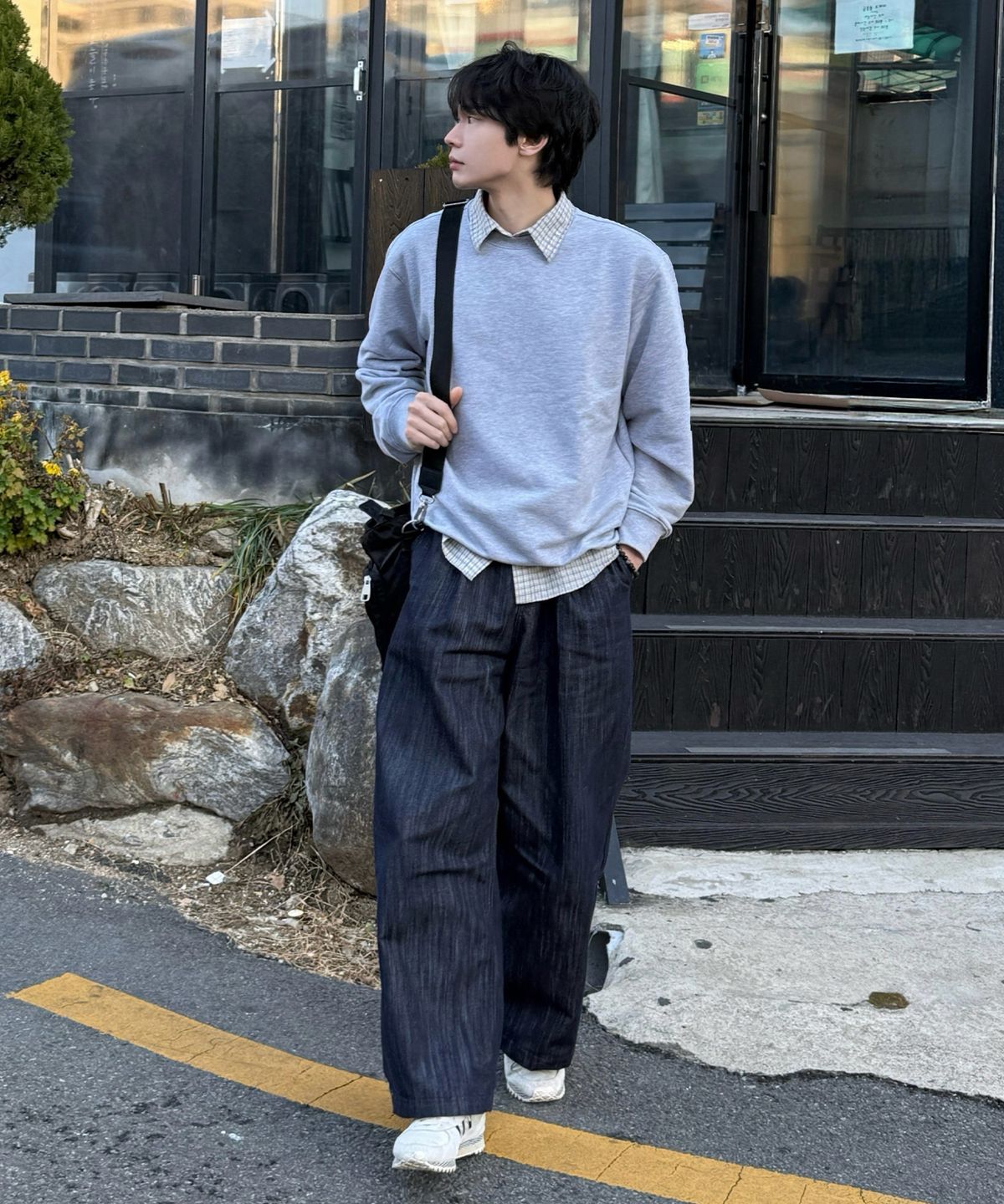 마인드브릿지(MINDBRIDGE) 스웨트 오버핏 데일리 맨투맨 - 3color
