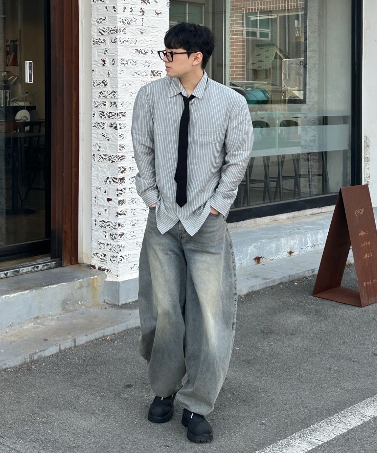 마인드브릿지(MINDBRIDGE) [COUTURE]스트라이프 오버핏 데일리 셔츠 - 2color