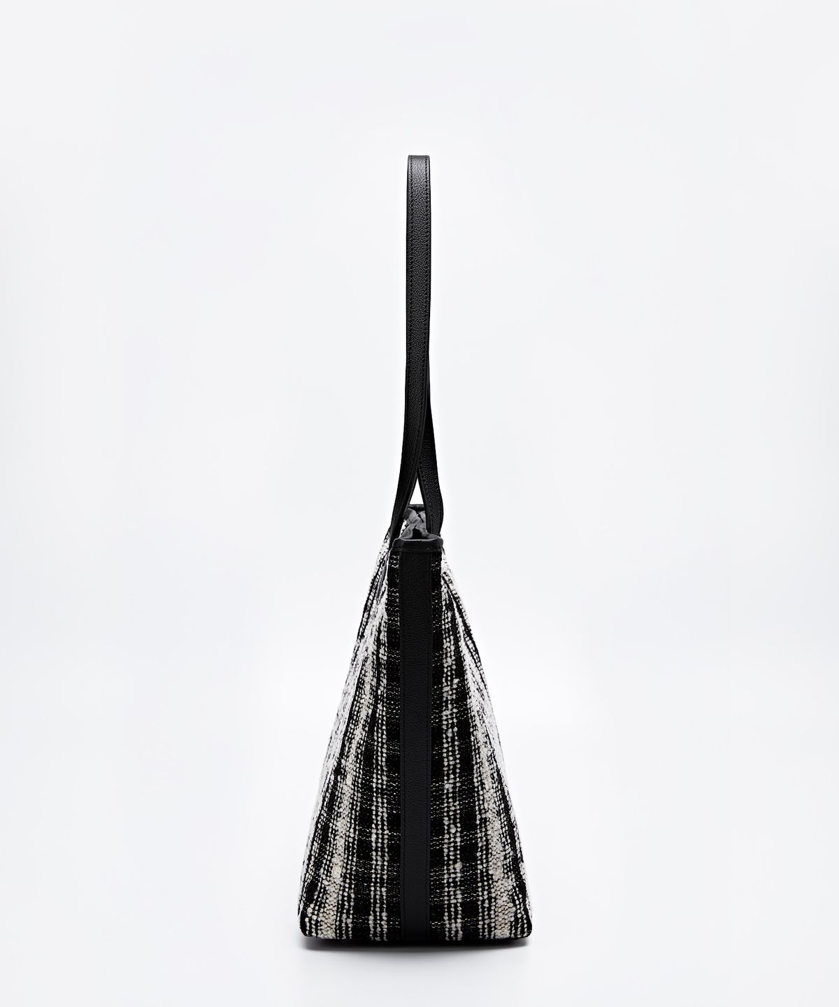 비마이사이드(BMYSIDE) 퍼스트 퀸 백 First Queen Bag (Black)
