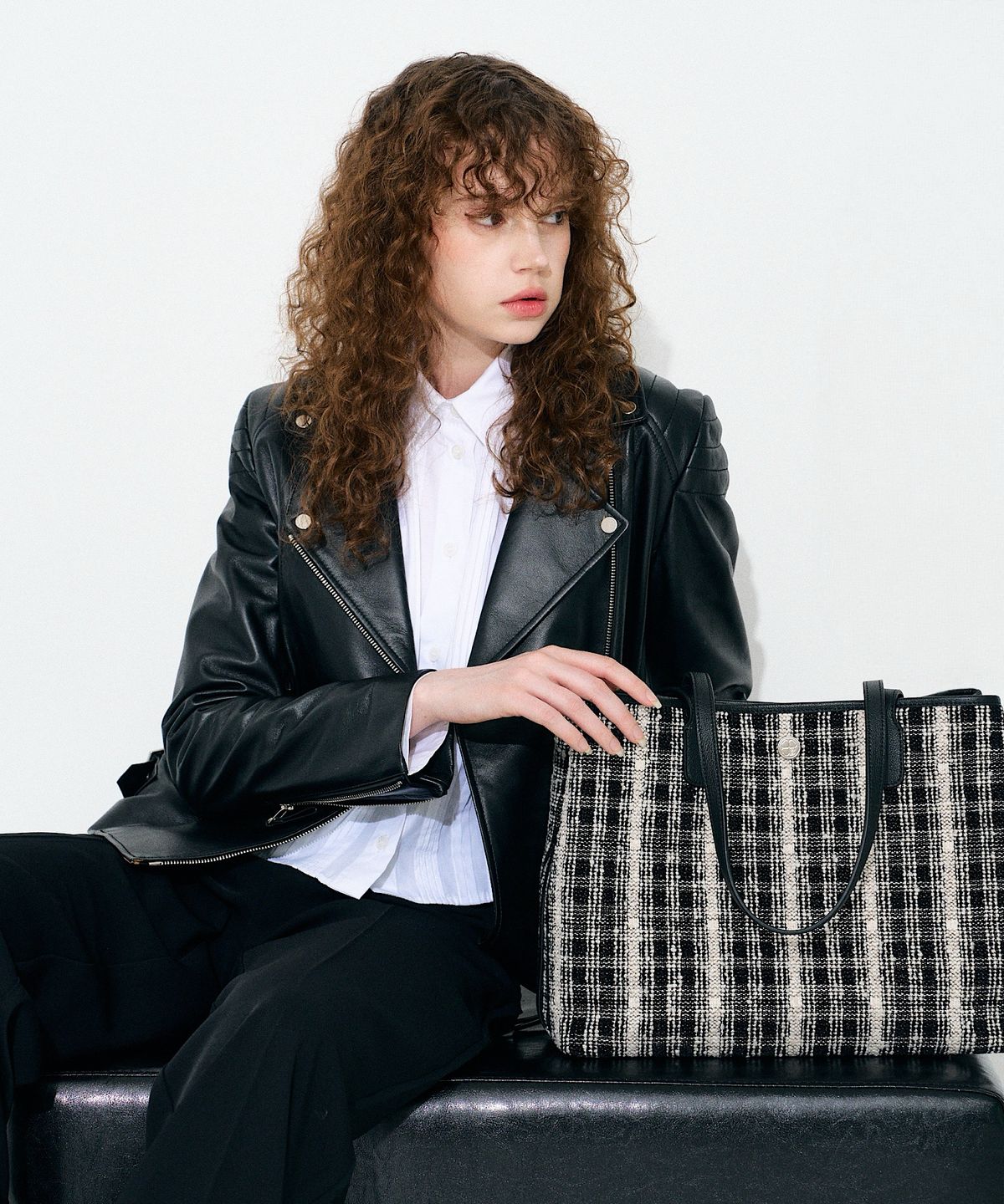 비마이사이드(BMYSIDE) 퍼스트 퀸 백 First Queen Bag (Black)
