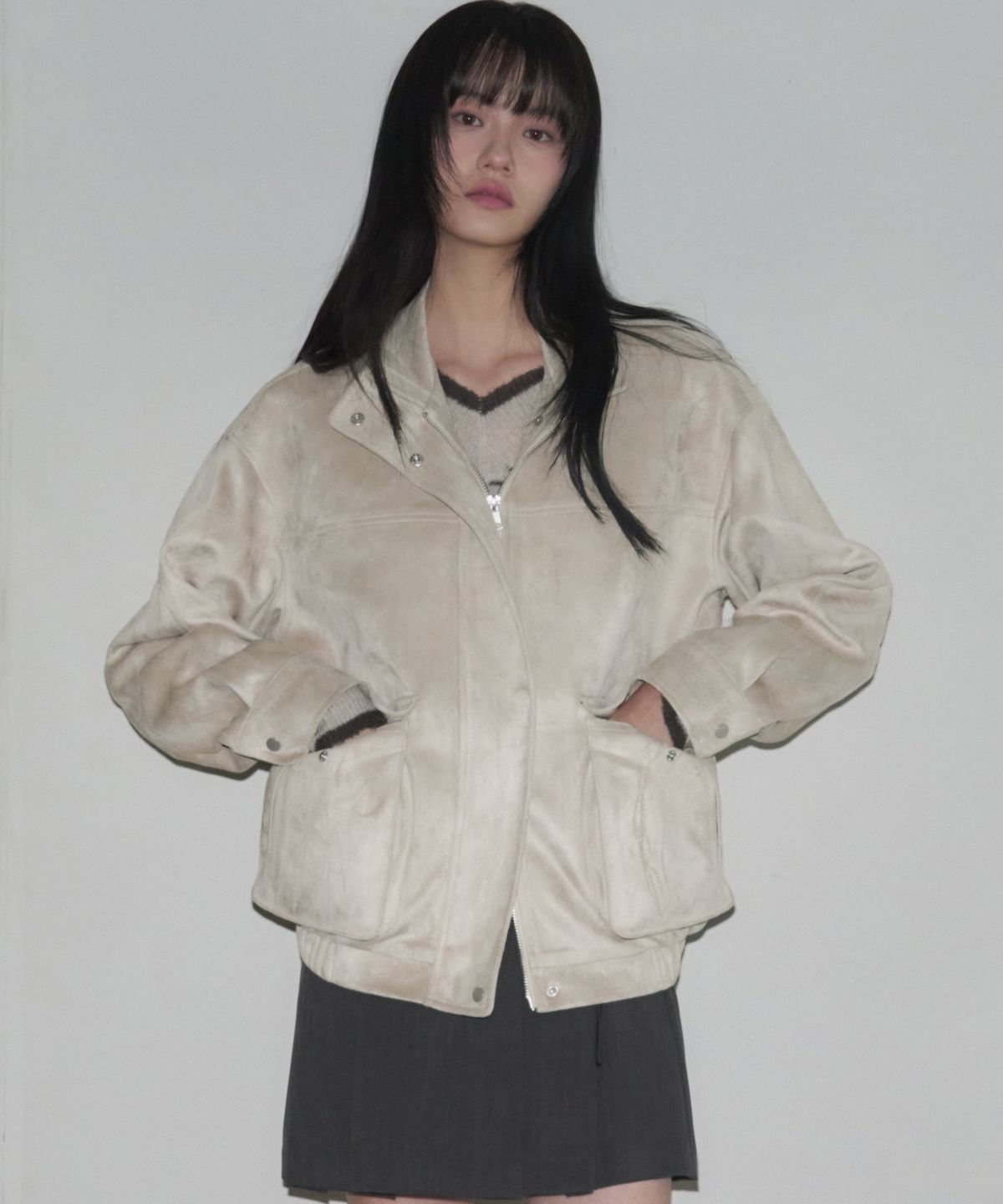 레더리(LEATHERY) 더블 포켓 스웨이드 블루종 자켓 [CREAM]