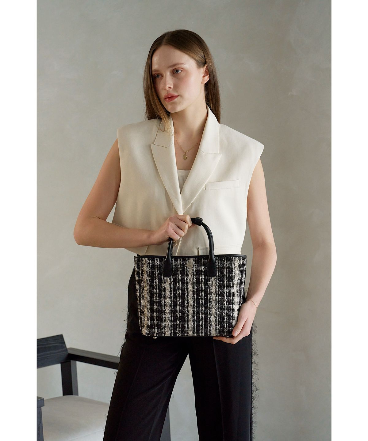 비마이사이드(BMYSIDE) 레지나 토트백 Regina Tote Bag (Black)