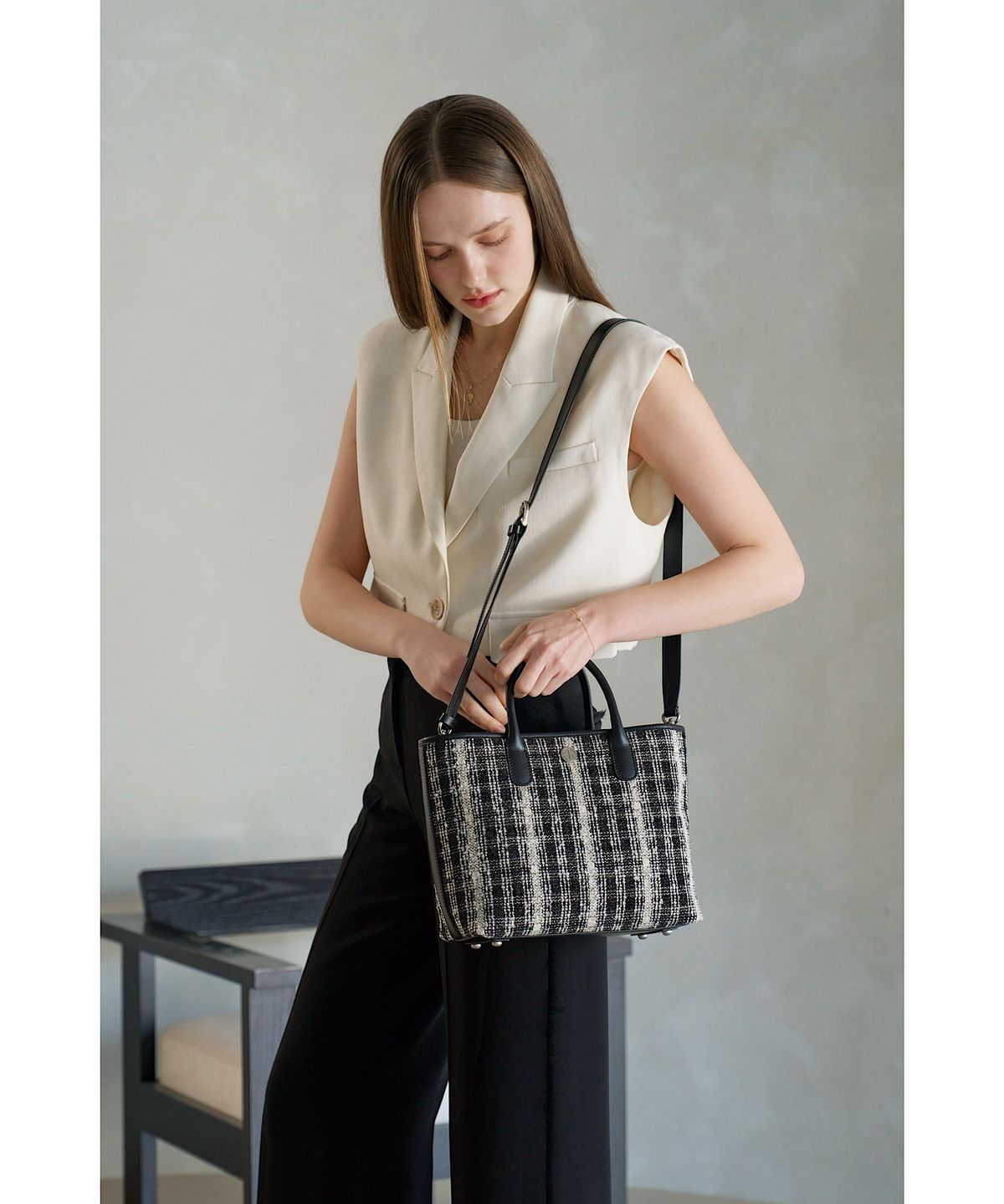 비마이사이드(BMYSIDE) 레지나 토트백 Regina Tote Bag (Black)