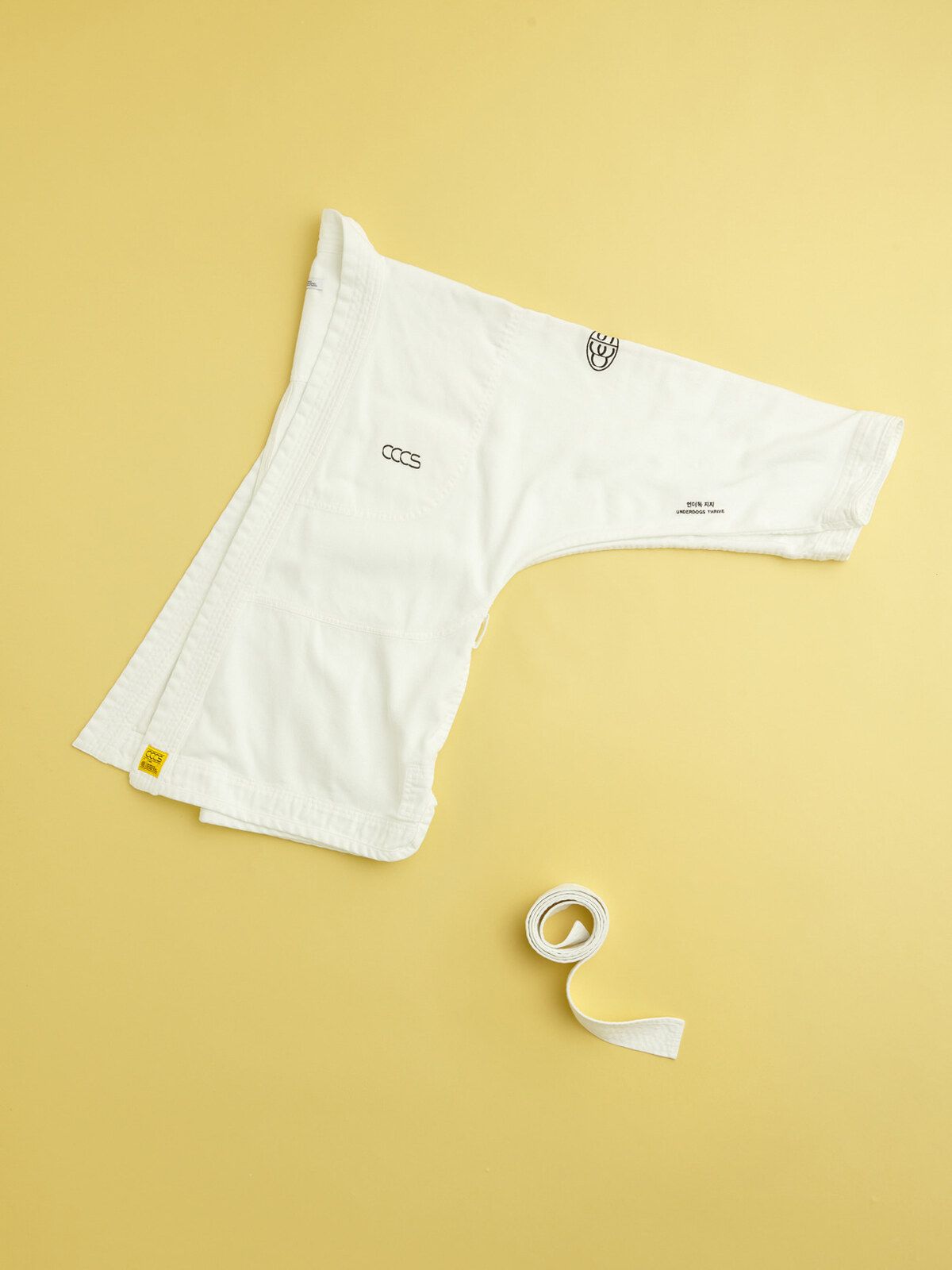 씨씨씨에스(CCCS) WHITE ROBE JACKET