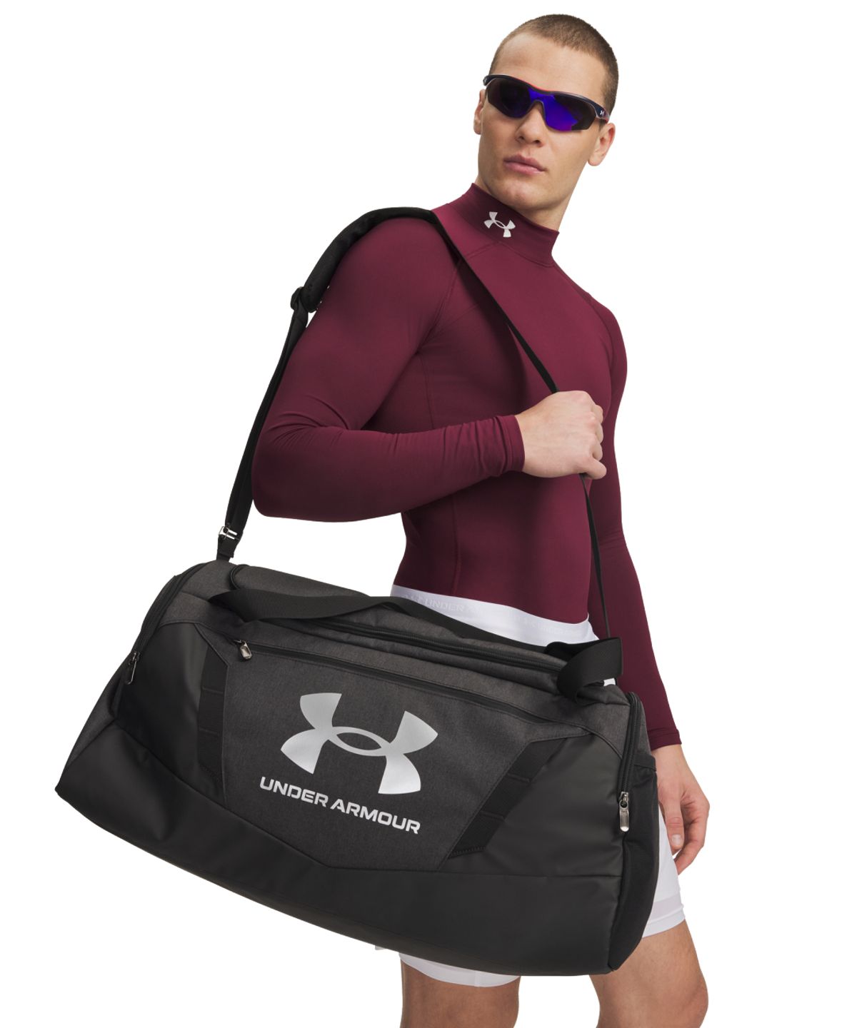 언더아머(UNDERARMOUR) 언디나이어블 5.0 미디엄 더플 백 1369223-011