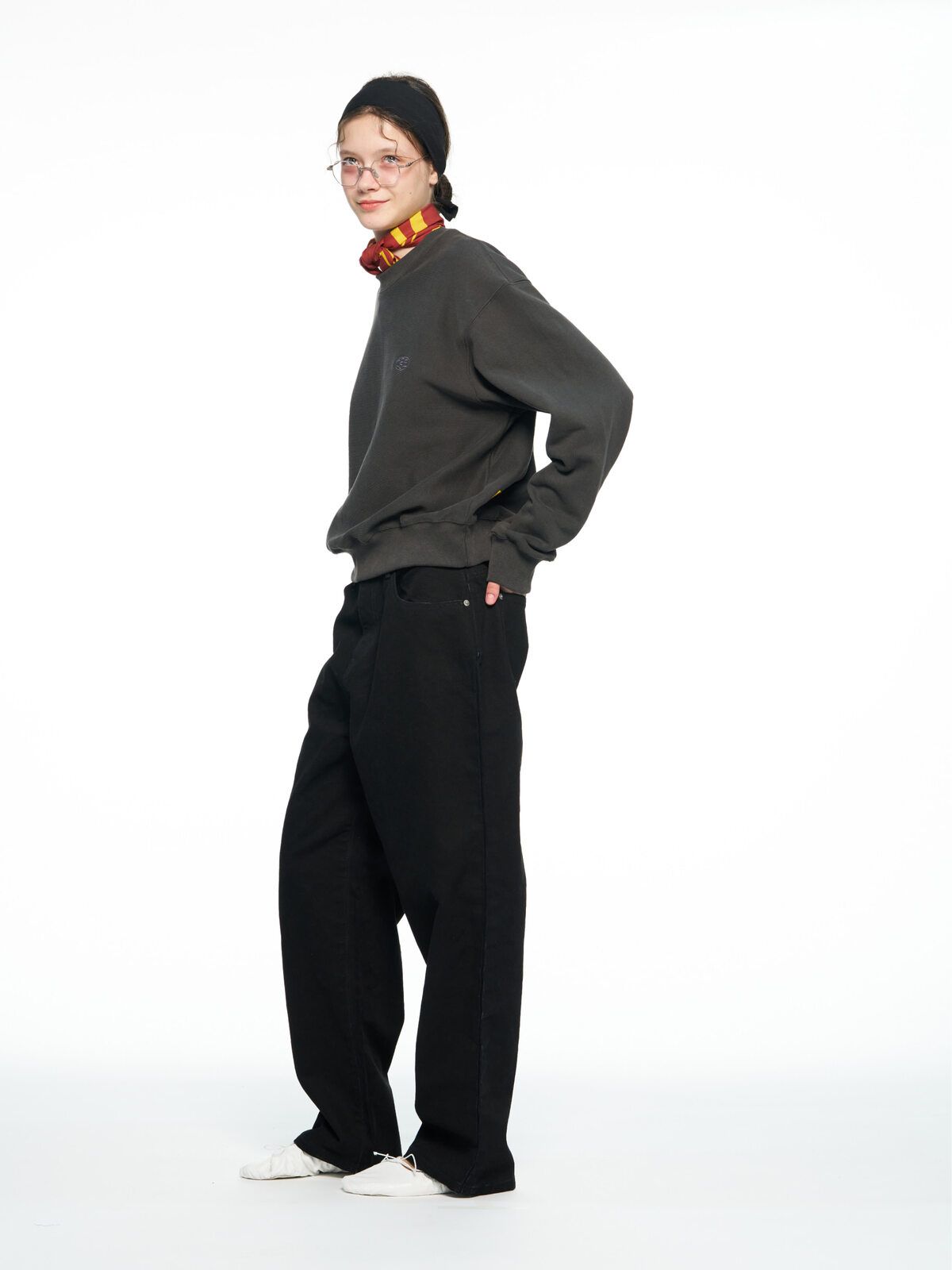씨씨씨에스(CCCS) CHARCOAL OVAL LOGO SWEATSHIRT