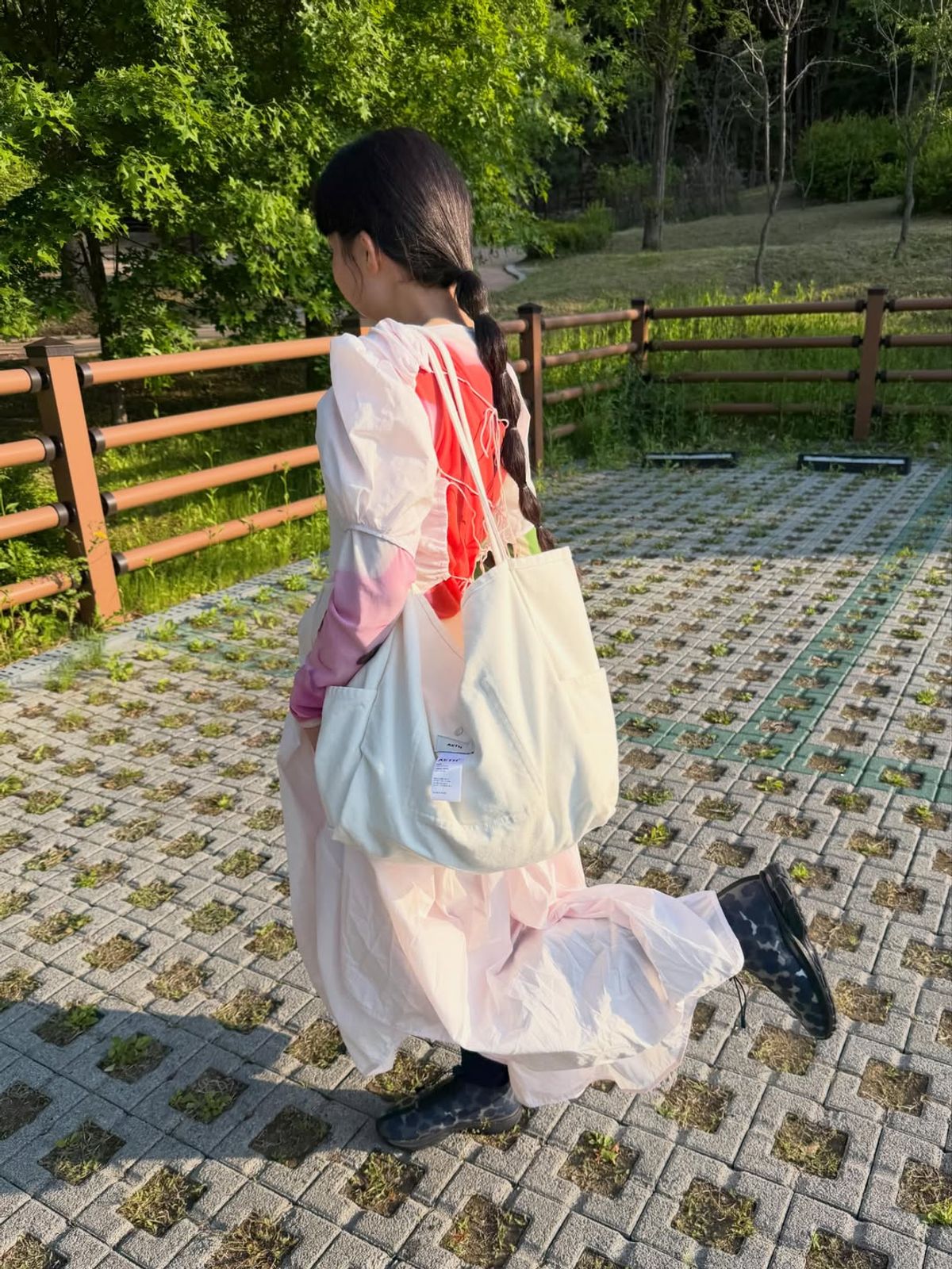 애쓰(AETH) HARD PIECE Mail Bag_White