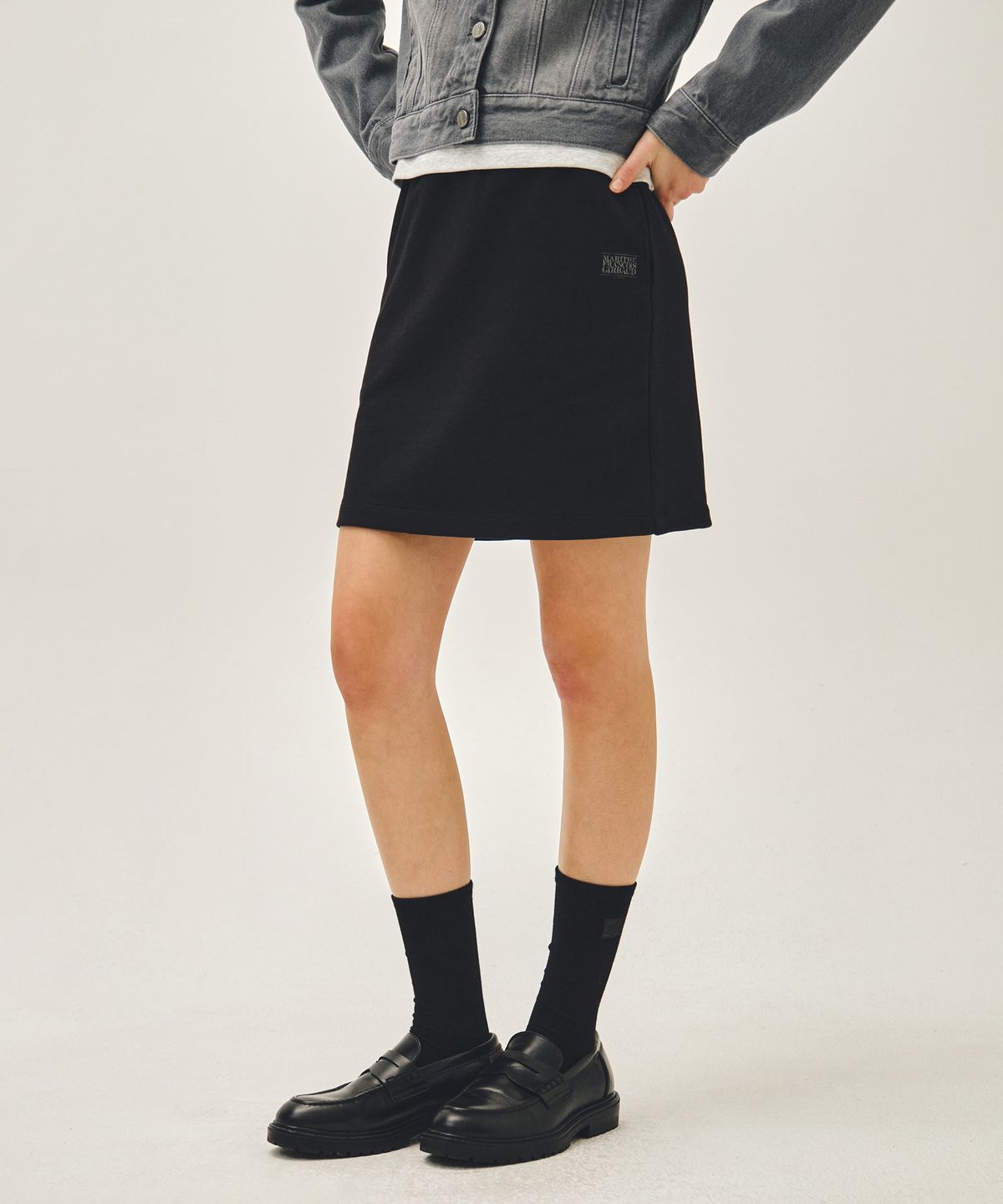 마리떼 프랑소와 저버(MARITHÉ + FRANҪOIS GIRBAUD) W VINTAGE CLASSIC LOGO SWEAT MINI SKIRT black