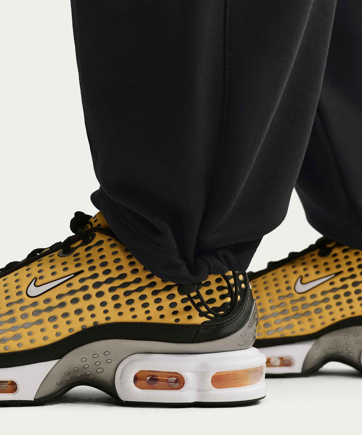 나이키(NIKE) 스포츠웨어 클럽 오버사이즈 프렌치 테리 팬츠 M - 블랙:화이트 / IF0722-010