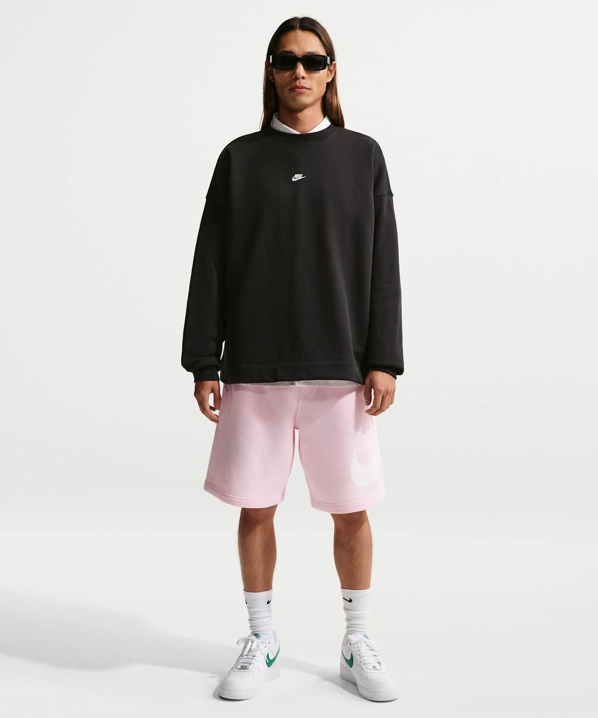 나이키(NIKE) 스포츠웨어 클럽 오버사이즈 프렌치 테리 크루넥 스웻셔츠 M - 블랙:화이트 / IF0748-010
