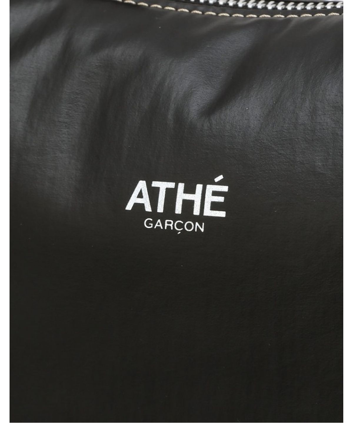 아떼 바네사브루노(ATHE VANESSABRUNO) [ATHE GARCON] 블랙 듀프스킨 브로칸트 크로스백 AABA5FG17BK