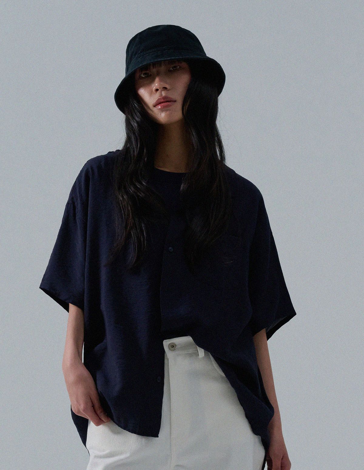 네일비(NEILBE) 오픈칼라 실키드 린넨셔츠 [d,navy]