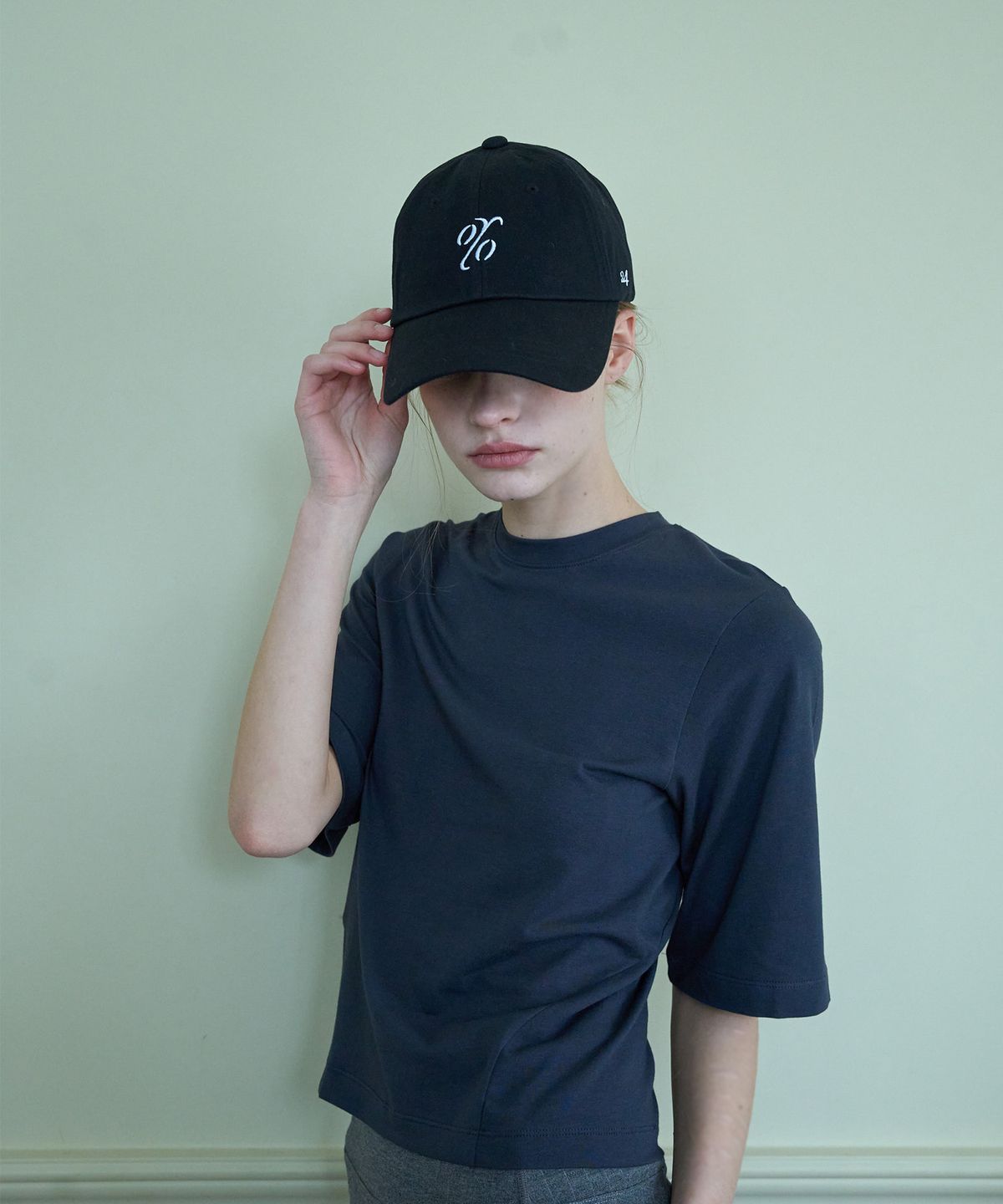 온유어오운(ONYOUROWN) SYMBOL LOGO BALL CAP (BLACK WHITE)