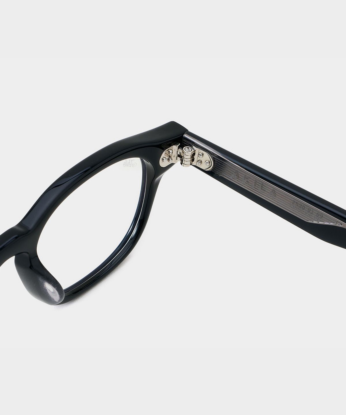 아킬라(AKILA) ATRIA 2530 01 09 Black 47Size
