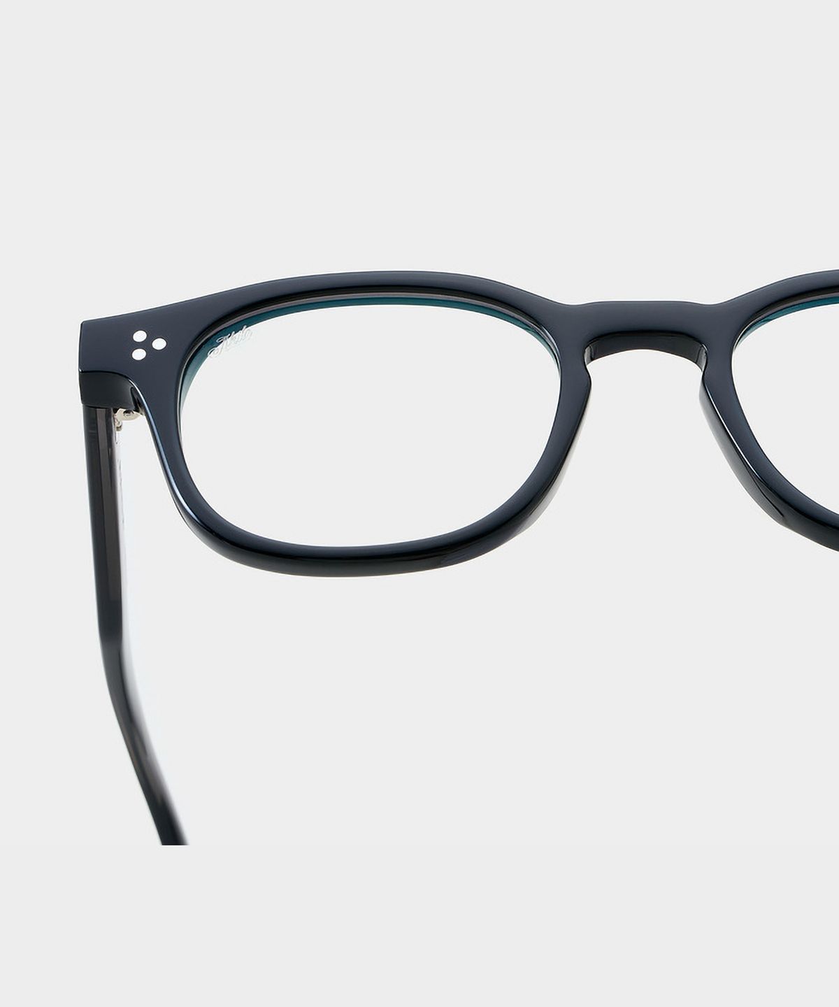 아킬라(AKILA) ATRIA 2530 01 09 Black 47Size