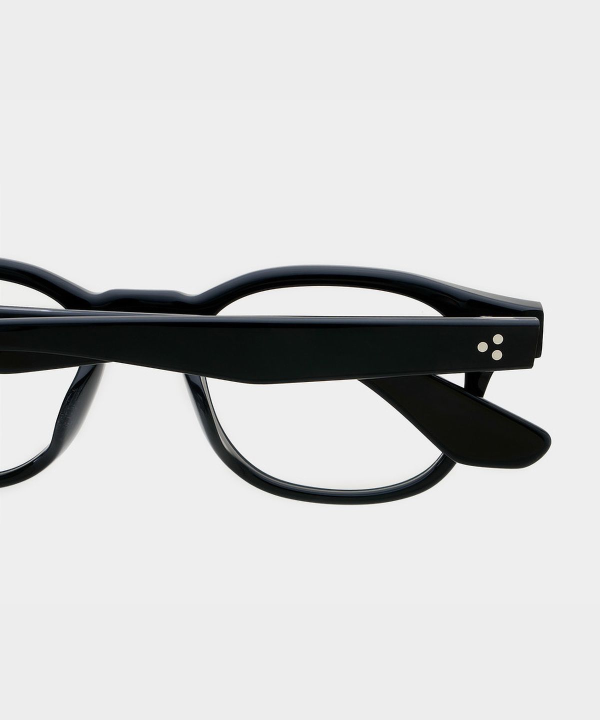 아킬라(AKILA) ATRIA 2530 01 09 Black 47Size