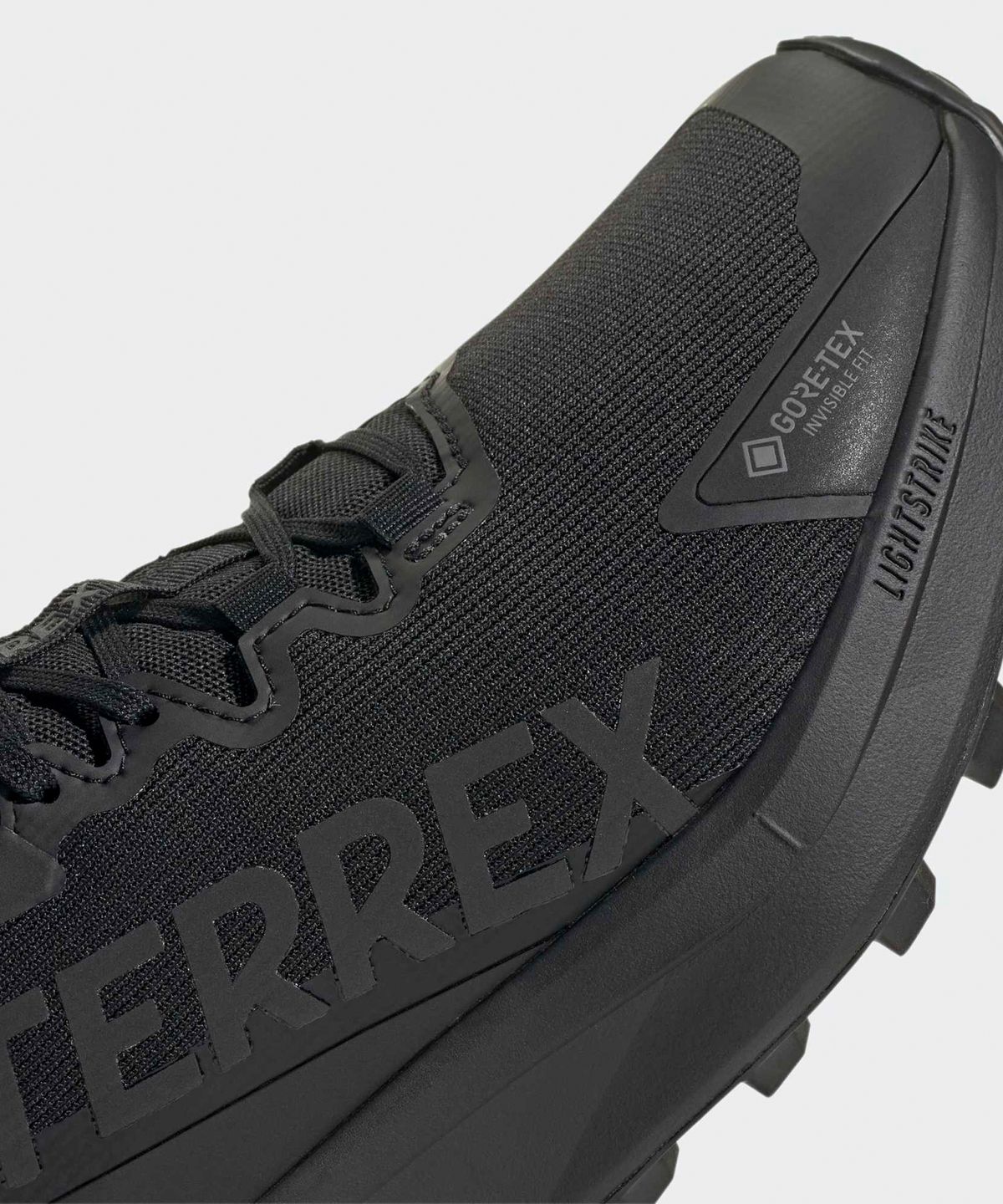 아디다스(ADIDAS) 테렉스 아그라빅 GTX 트레일 러닝화 - 블랙 / JR5240
