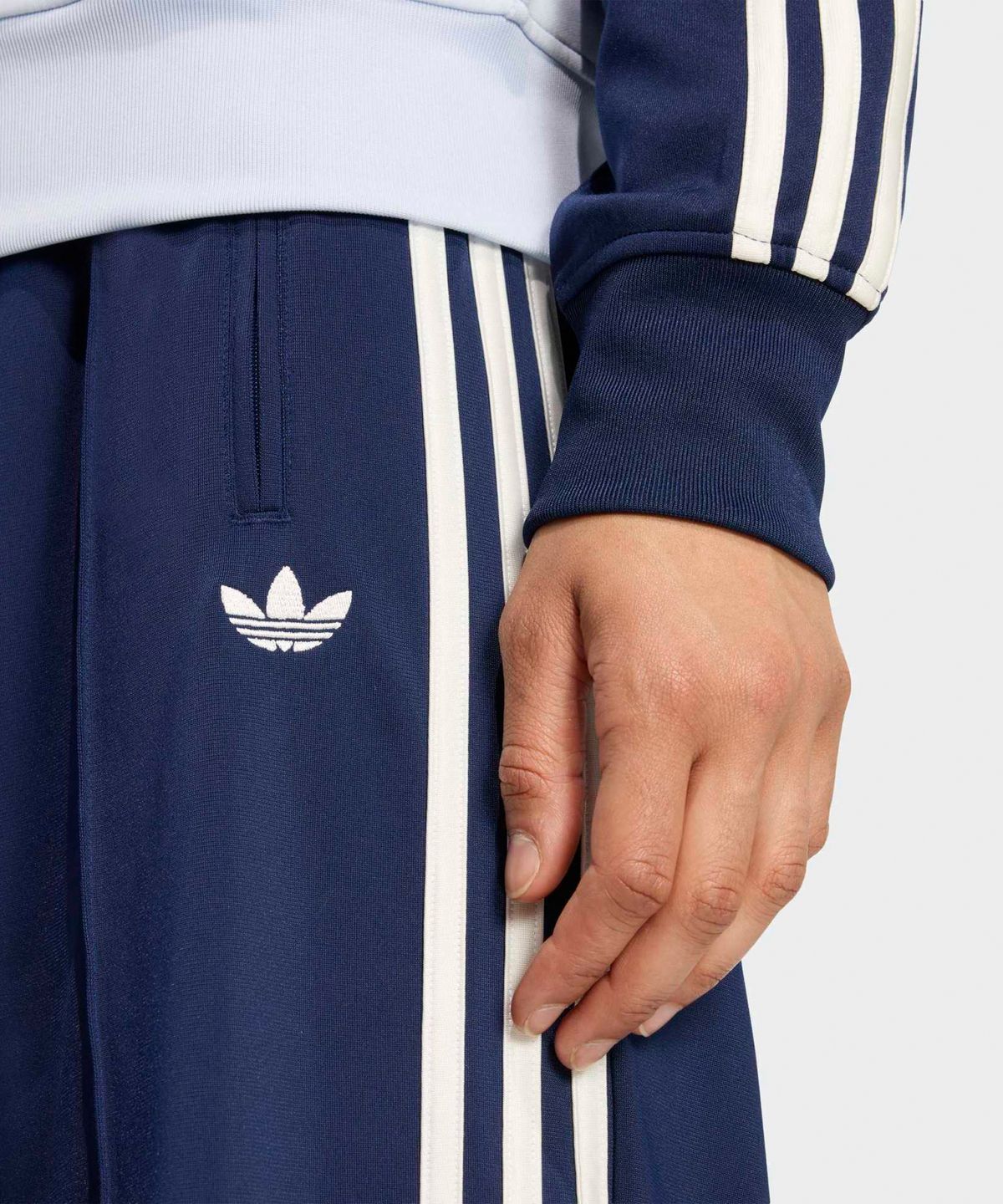 아디다스(ADIDAS) 파이어버드 루즈 트랙 팬츠 - 나이트인디고 / KC9018